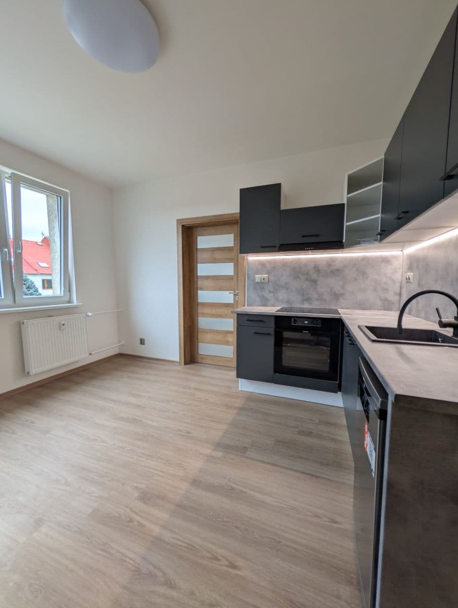 Prenájom bytu 2-izbový 36 m², Kazimírova, Praha, Praha Prenájom bytu 2-izbový 36 m², Kazimírova, Praha, Praha