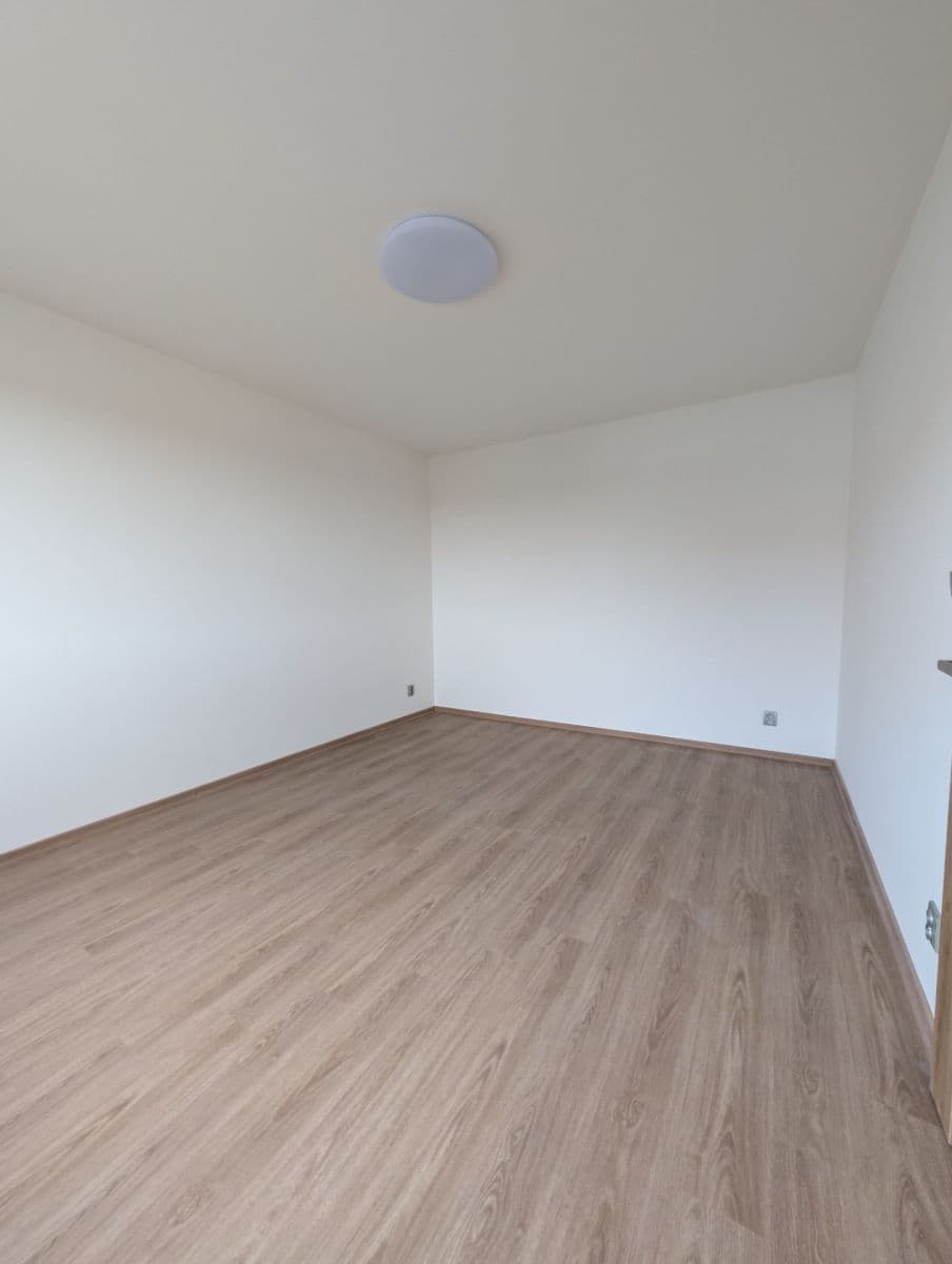 Prenájom bytu 2-izbový 36 m², Kazimírova, Praha, Praha Prenájom bytu 2-izbový 36 m², Kazimírova, Praha, Praha
