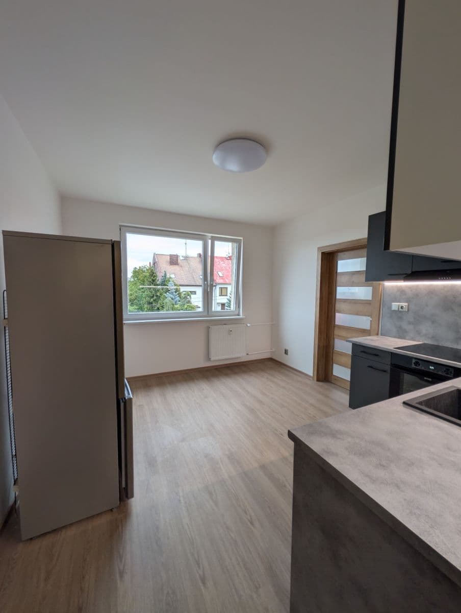 Prenájom bytu 2-izbový 36 m², Kazimírova, Praha, Praha Prenájom bytu 2-izbový 36 m², Kazimírova, Praha, Praha