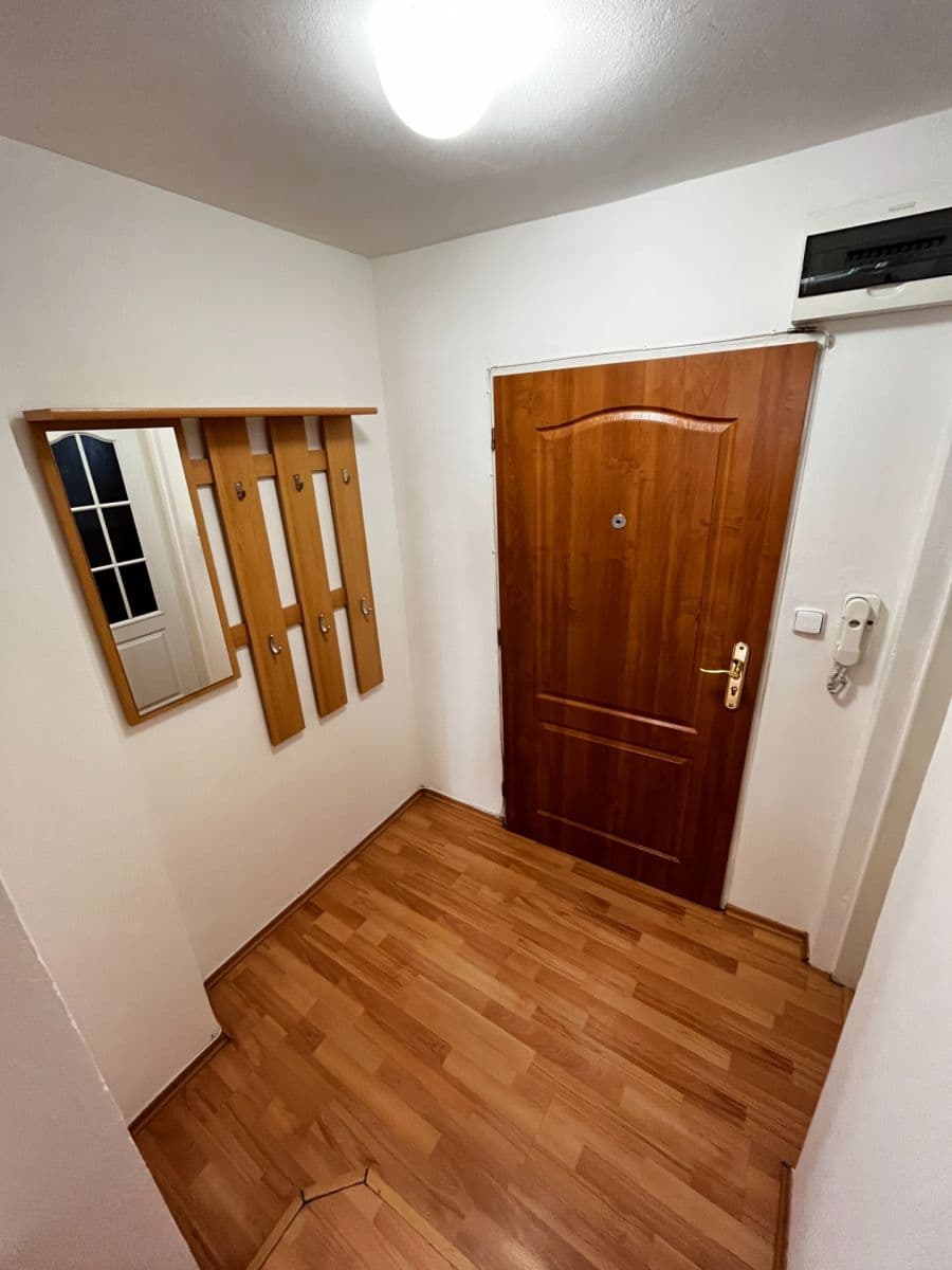 Prenájom bytu 2-izbový 52 m², Kováků, Praha, Praha Prenájom bytu 2-izbový 52 m², Kováků, Praha, Praha
