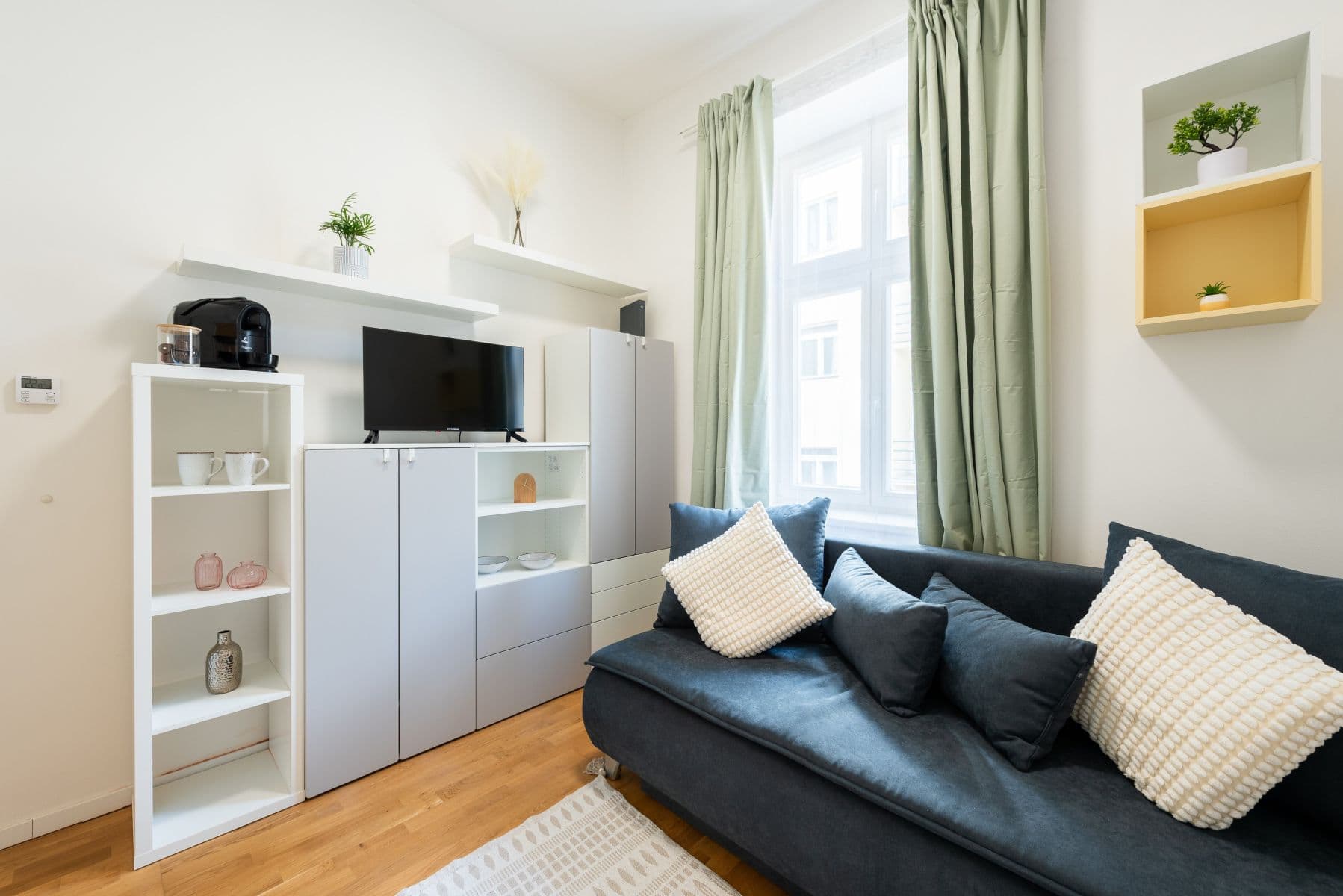 Prenájom bytu 18 m², Čelakovského sady, Praha, Praha Prenájom bytu 18 m², Čelakovského sady, Praha, Praha