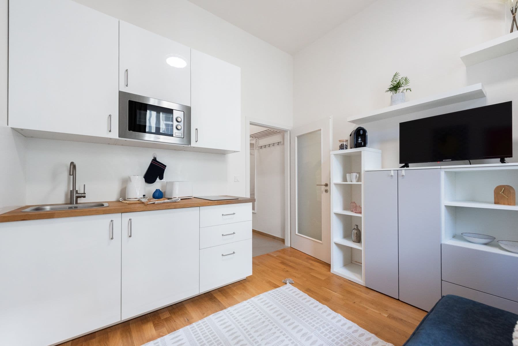 Prenájom bytu 18 m², Čelakovského sady, Praha, Praha Prenájom bytu 18 m², Čelakovského sady, Praha, Praha