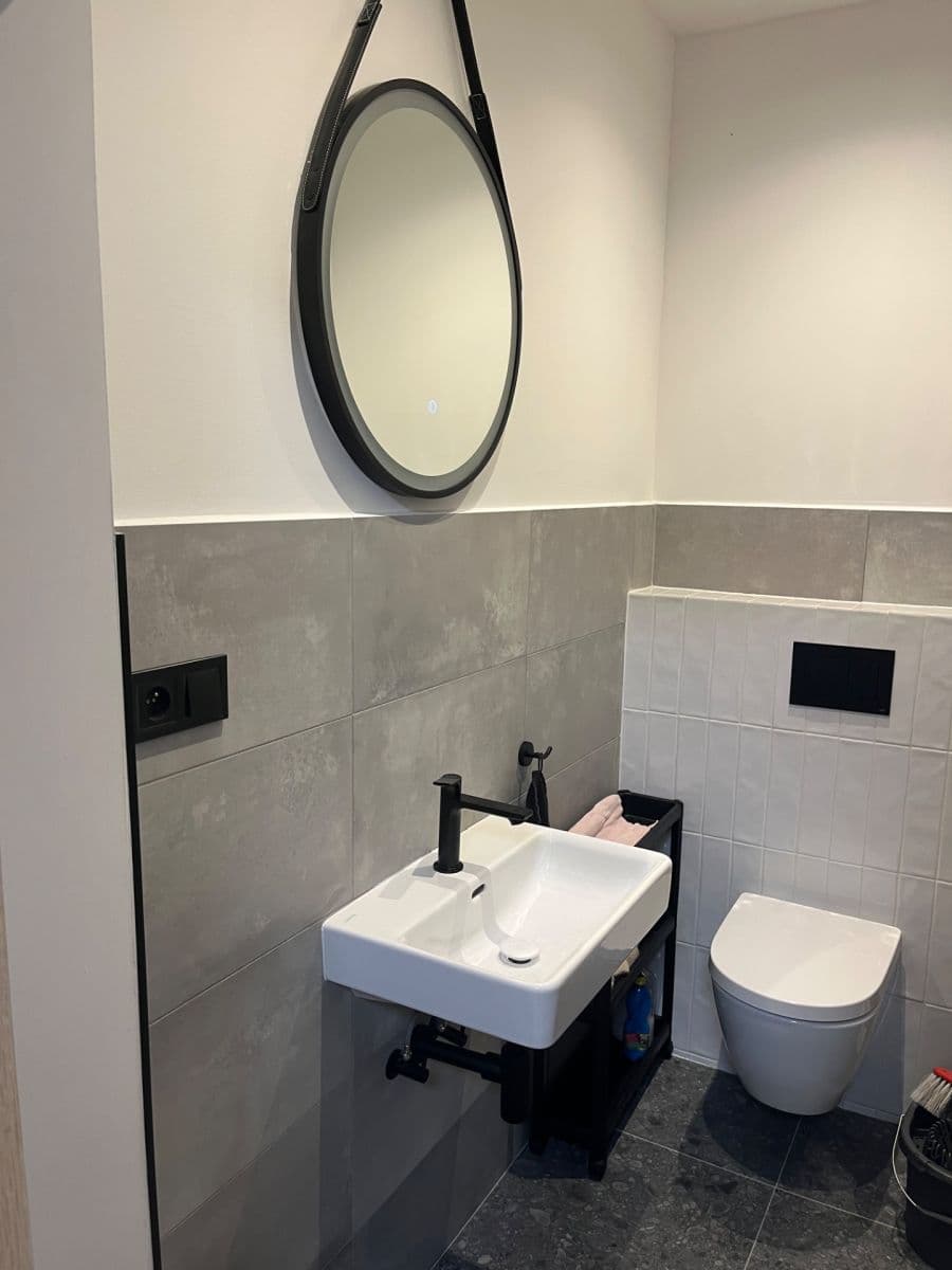 Prenájom bytu 1-izbový 15 m², Plzeňská, Praha, Praha Prenájom bytu 1-izbový 15 m², Plzeňská, Praha, Praha