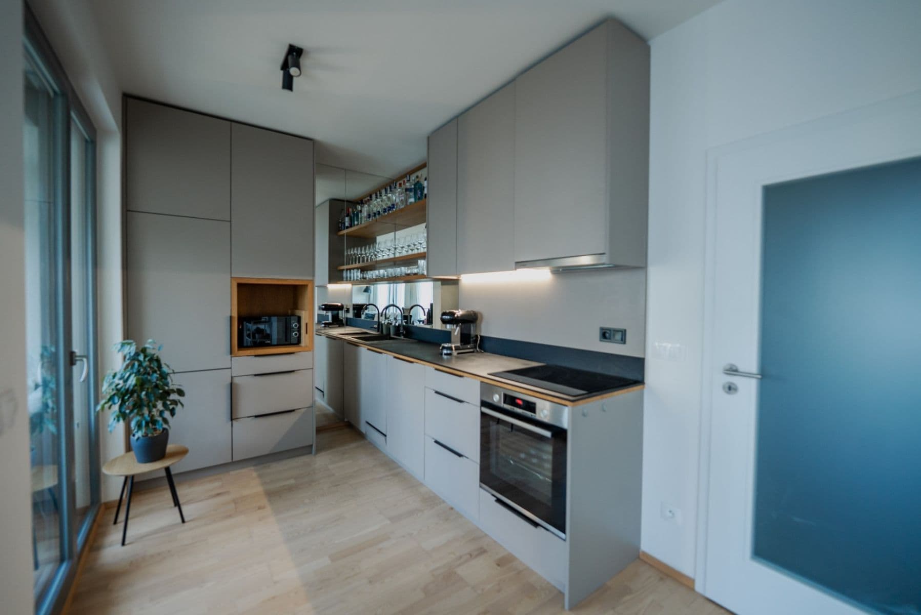 Prenájom bytu 2-izbový 58 m², Breitfeldova, Praha, Praha Prenájom bytu 2-izbový 58 m², Breitfeldova, Praha, Praha