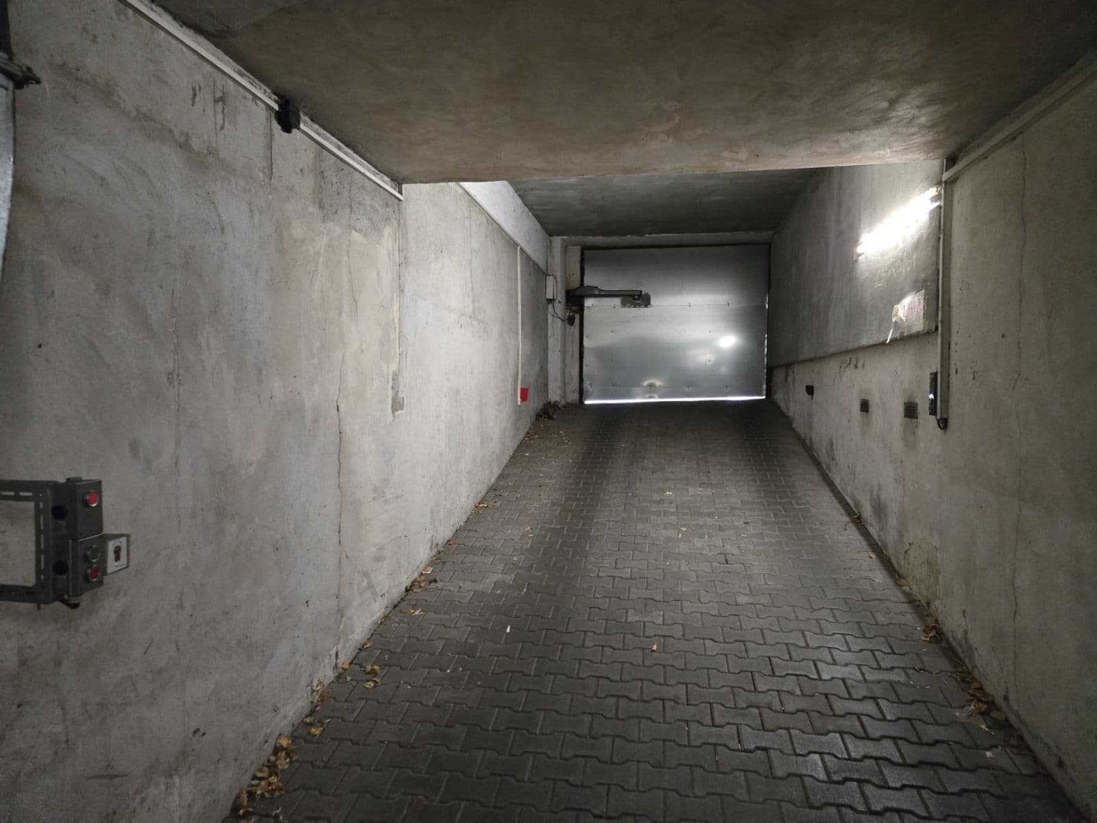 Prenájom garáže 13 m², Ruská, Praha, Praha Prenájom garáže 13 m², Ruská, Praha, Praha