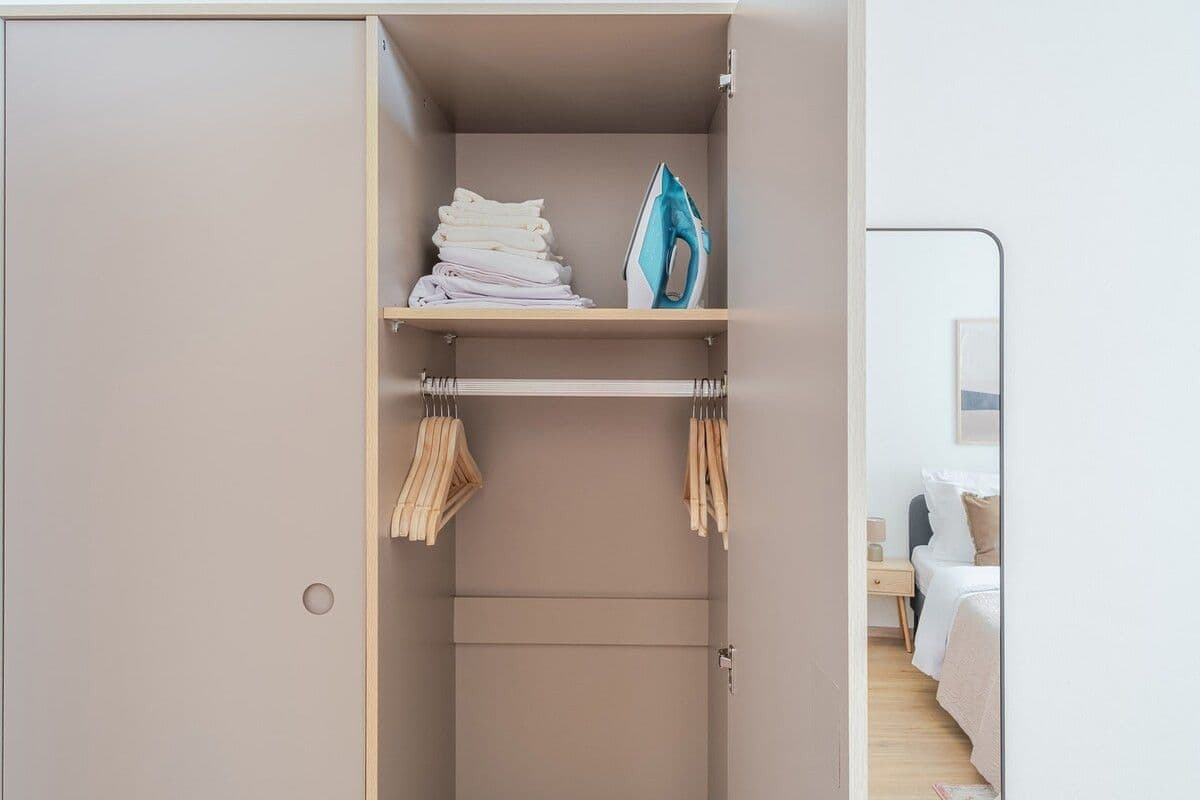 Prenájom bytu 25 m², Prvního pluku, Praha, Praha Prenájom bytu 25 m², Prvního pluku, Praha, Praha