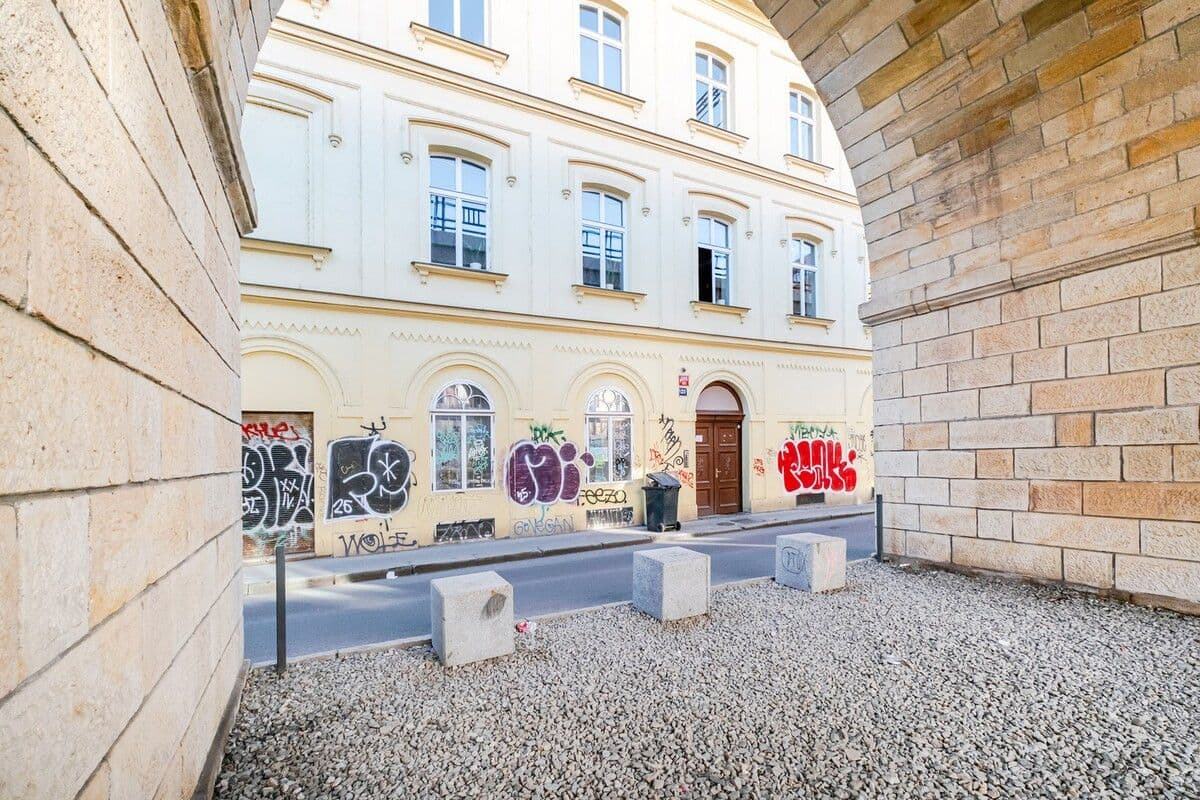 Prenájom bytu 25 m², Prvního pluku, Praha, Praha Prenájom bytu 25 m², Prvního pluku, Praha, Praha