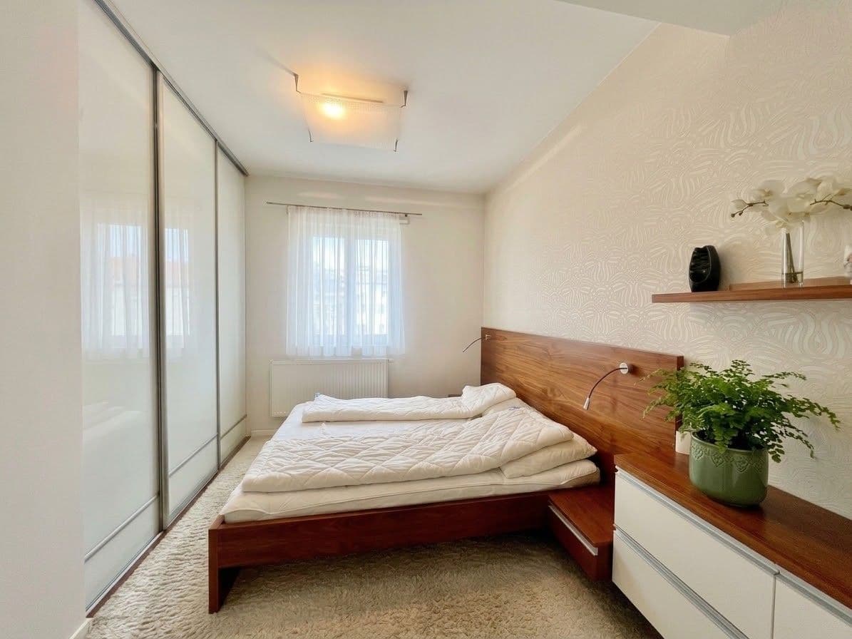 Predaj bytu 3-izbový 123 m², Slezská, Praha, Praha Predaj bytu 3-izbový 123 m², Slezská, Praha, Praha
