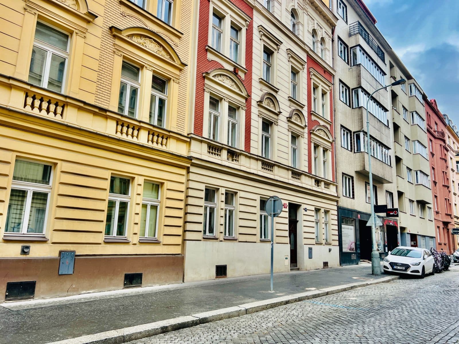 Predaj bytu 3-izbový 123 m², Slezská, Praha, Praha Predaj bytu 3-izbový 123 m², Slezská, Praha, Praha