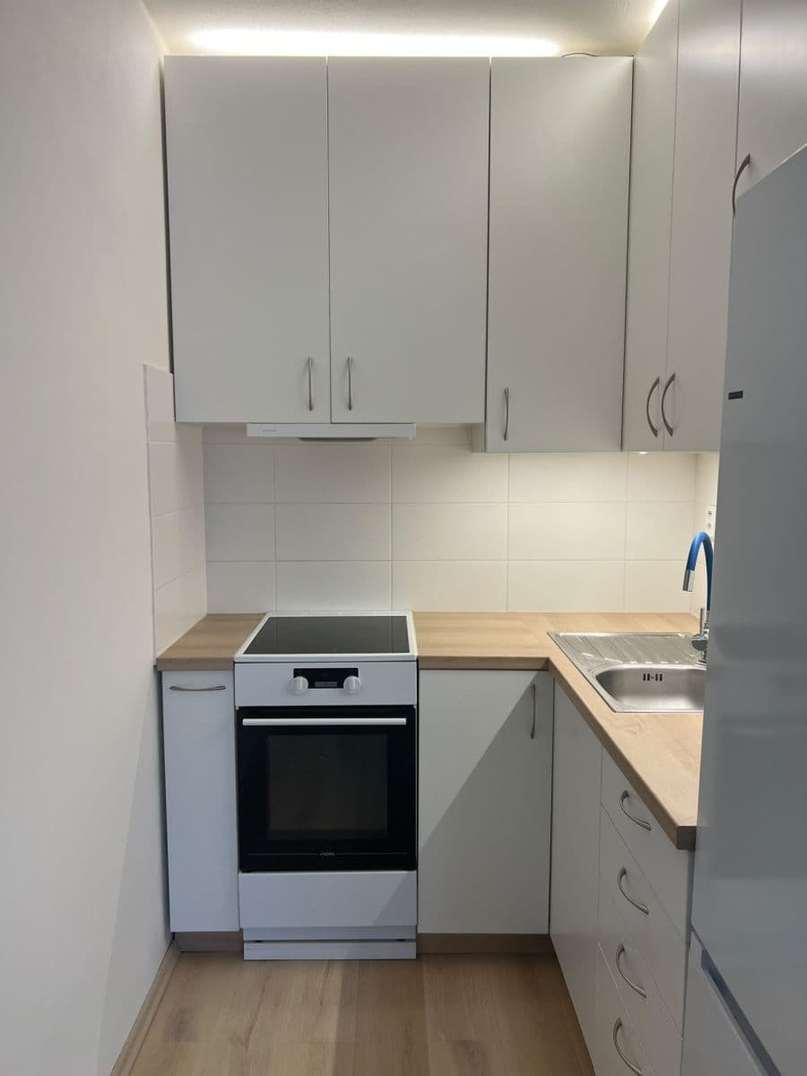 Prenájom bytu 2-izbový 47 m², Elplova, Brno, Jihomoravský kraj Prenájom bytu 2-izbový 47 m², Elplova, Brno, Jihomoravský kraj