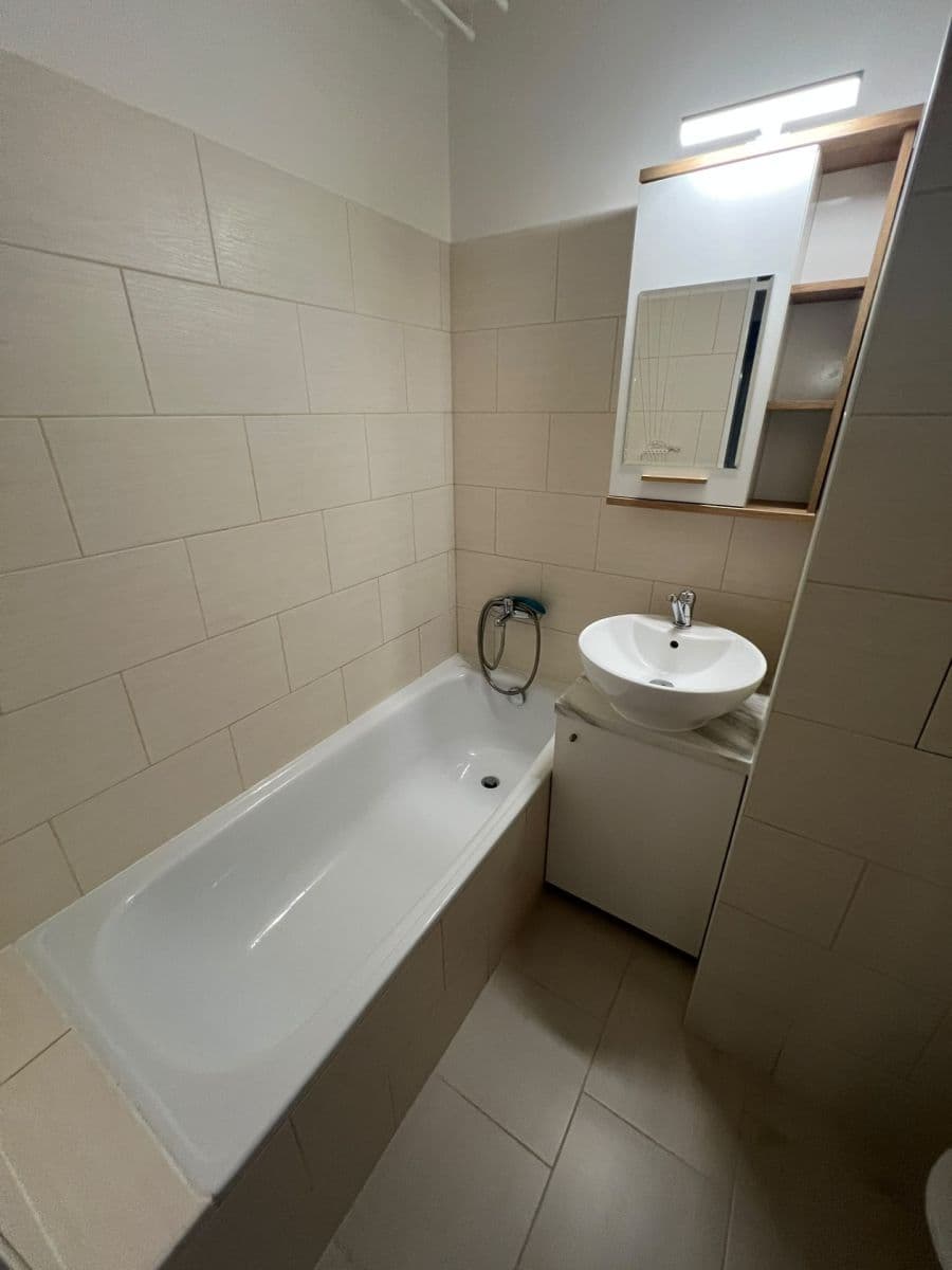 Prenájom bytu 2-izbový 47 m², Elplova, Brno, Jihomoravský kraj Prenájom bytu 2-izbový 47 m², Elplova, Brno, Jihomoravský kraj