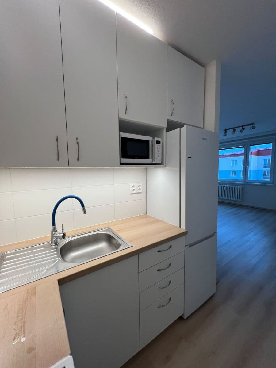Prenájom bytu 2-izbový 47 m², Elplova, Brno, Jihomoravský kraj Prenájom bytu 2-izbový 47 m², Elplova, Brno, Jihomoravský kraj