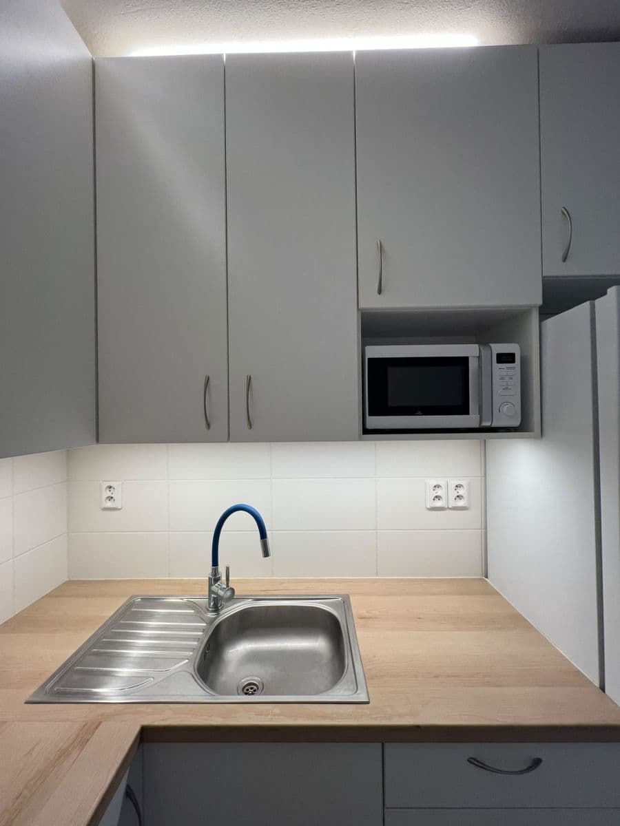 Prenájom bytu 2-izbový 47 m², Elplova, Brno, Jihomoravský kraj Prenájom bytu 2-izbový 47 m², Elplova, Brno, Jihomoravský kraj