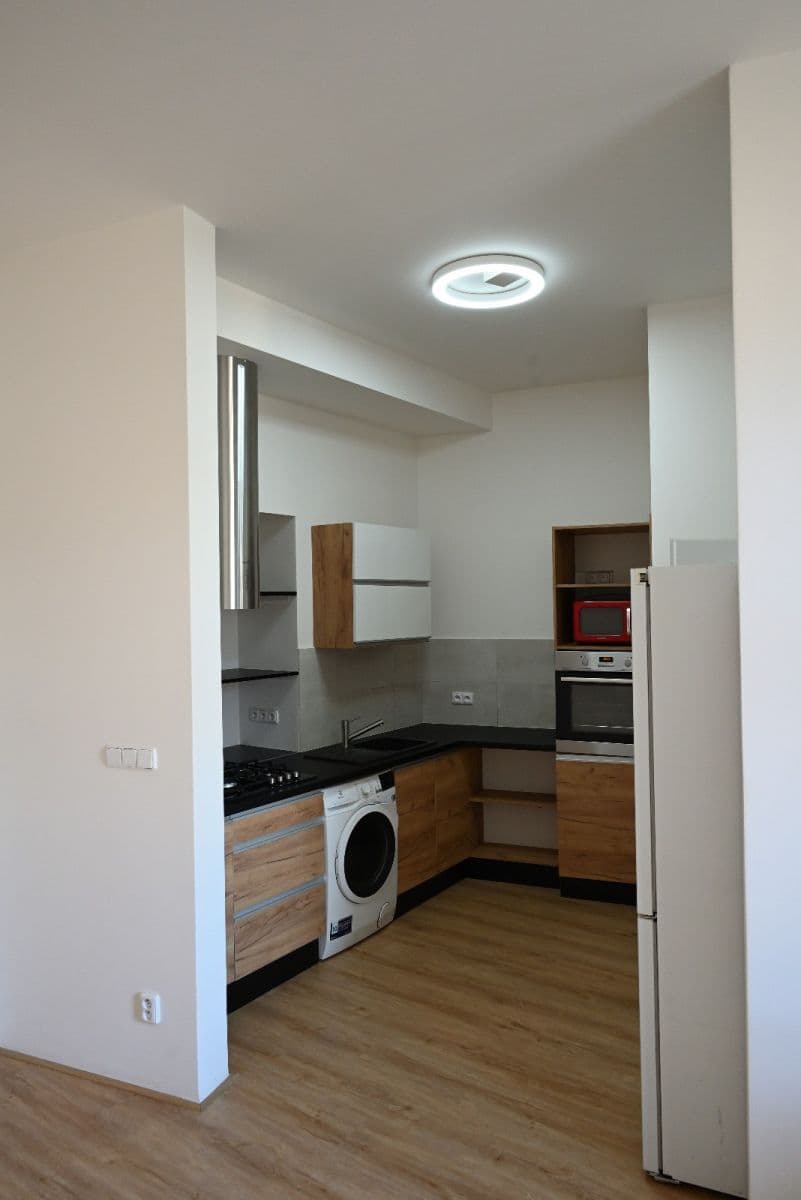 Prenájom bytu 2-izbový 58 m², Sokolovská, Praha, Praha Prenájom bytu 2-izbový 58 m², Sokolovská, Praha, Praha