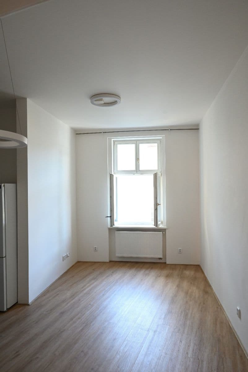Prenájom bytu 2-izbový 58 m², Sokolovská, Praha, Praha Prenájom bytu 2-izbový 58 m², Sokolovská, Praha, Praha