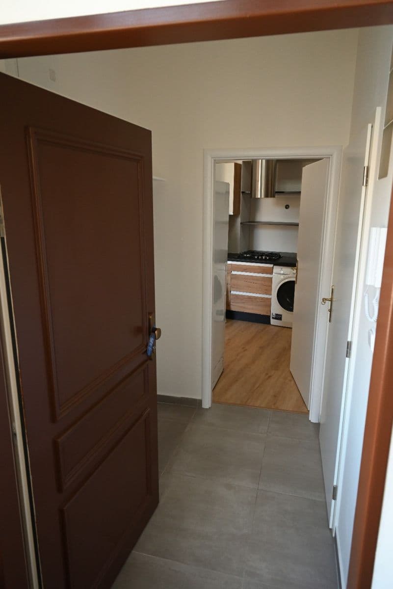 Prenájom bytu 2-izbový 58 m², Sokolovská, Praha, Praha Prenájom bytu 2-izbový 58 m², Sokolovská, Praha, Praha