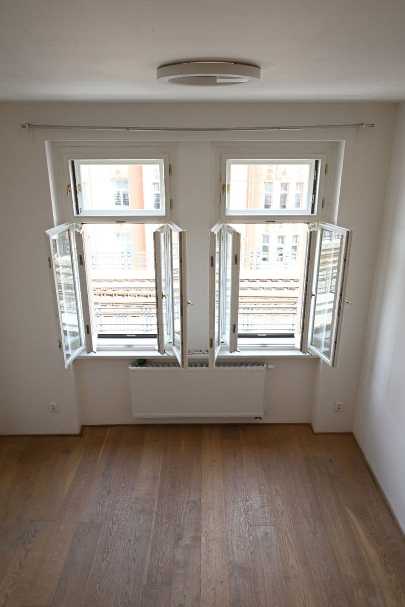 Prenájom bytu 2-izbový 58 m², Sokolovská, Praha, Praha Prenájom bytu 2-izbový 58 m², Sokolovská, Praha, Praha