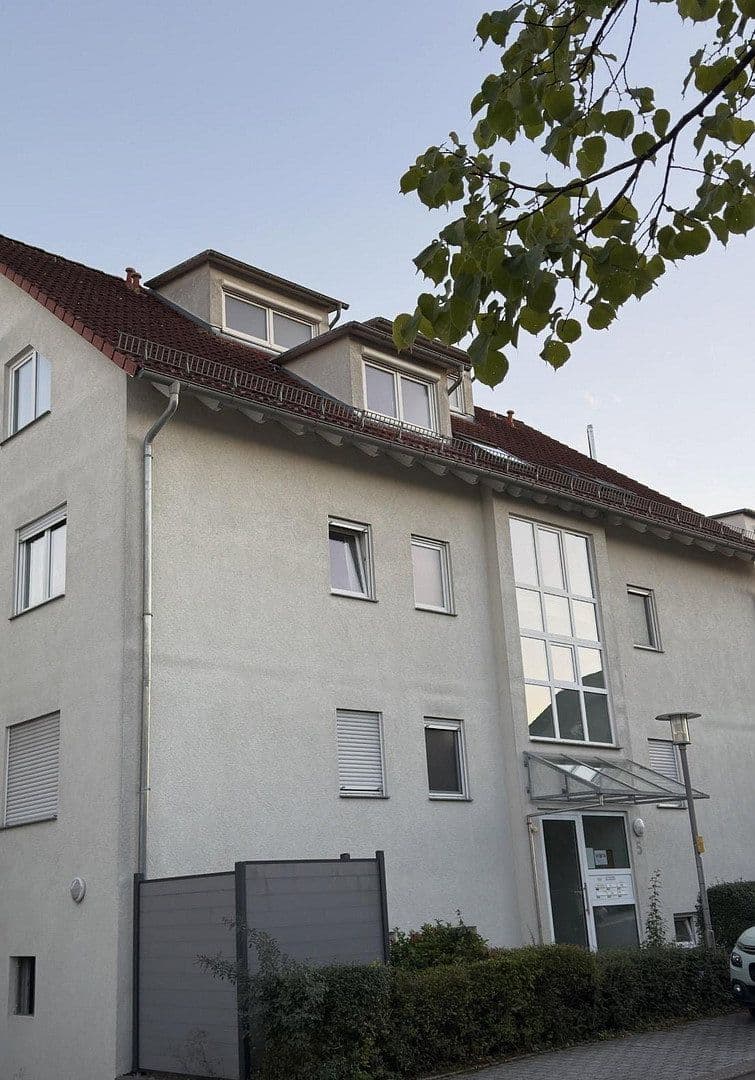 Prenájom bytu 3-izbový 79 m², Am Rötelesberg 5, Nufringen, Bádensko-Wurttembersko Prenájom bytu 3-izbový 79 m², Am Rötelesberg 5, Nufringen, Bádensko-Wurttembersko