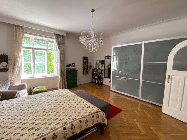 Prenájom bytu 4-izbový 154 m², München, Bavorsko Prenájom bytu 4-izbový 154 m², München, Bavorsko