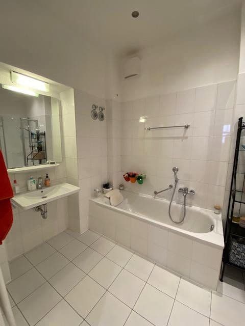 Prenájom bytu 4-izbový 154 m², München, Bavorsko Prenájom bytu 4-izbový 154 m², München, Bavorsko