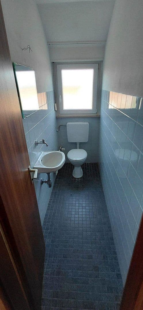 Prenájom bytu 3-izbový 73 m², Stuttgart, Bádensko-Wurttembersko Prenájom bytu 3-izbový 73 m², Stuttgart, Bádensko-Wurttembersko