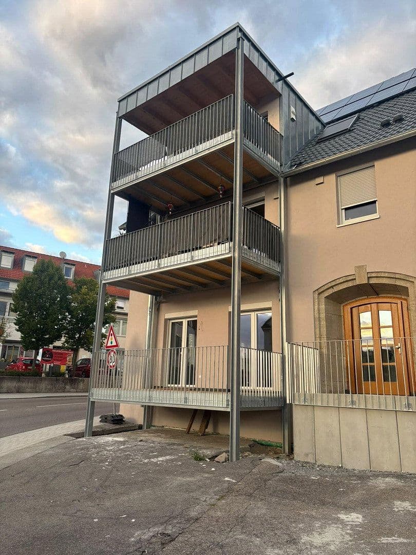 Prenájom bytu 4-izbový 111 m², Crailsheimer Str. 2, Frankenhardt, Bádensko-Wurttembersko Prenájom bytu 4-izbový 111 m², Crailsheimer Str. 2, Frankenhardt, Bádensko-Wurttembersko