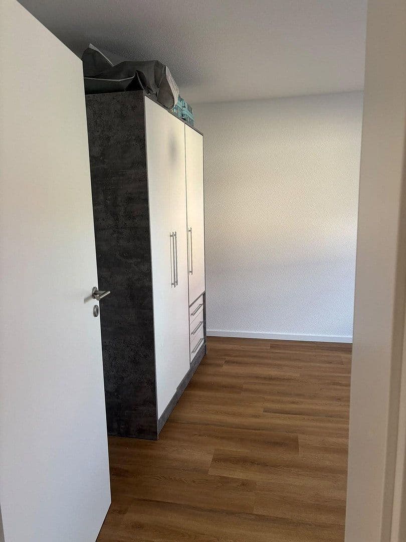 Prenájom bytu 4-izbový 111 m², Crailsheimer Str. 2, Frankenhardt, Bádensko-Wurttembersko Prenájom bytu 4-izbový 111 m², Crailsheimer Str. 2, Frankenhardt, Bádensko-Wurttembersko