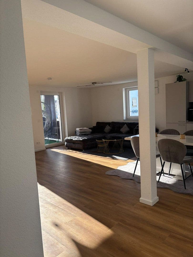 Prenájom bytu 4-izbový 111 m², Crailsheimer Str. 2, Frankenhardt, Bádensko-Wurttembersko Prenájom bytu 4-izbový 111 m², Crailsheimer Str. 2, Frankenhardt, Bádensko-Wurttembersko