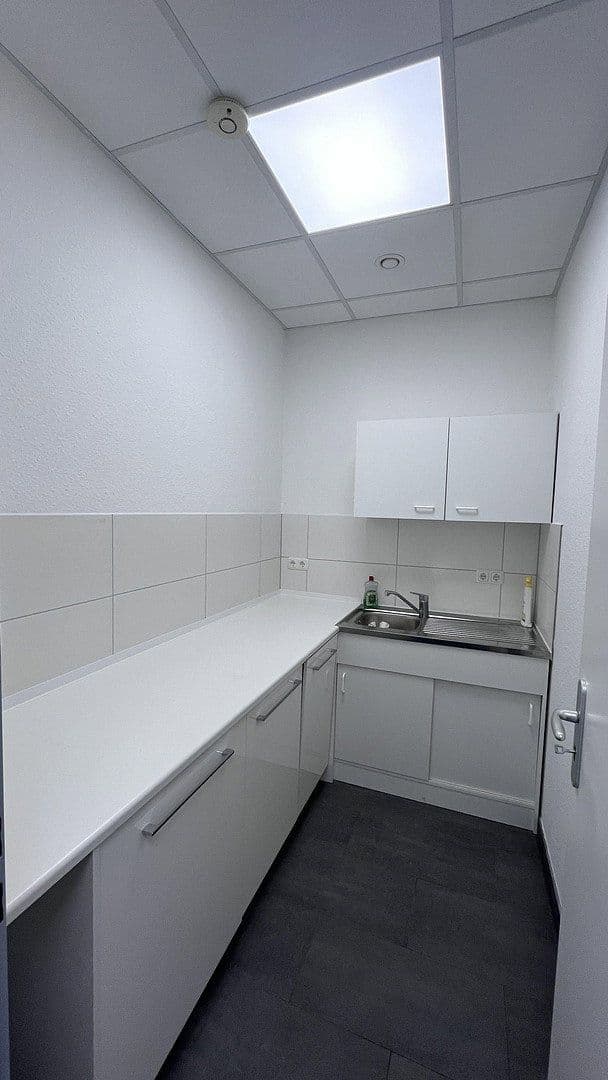 Prenájom kancelárie 101 m², Seeburger Str. 25, Berlin, Berlín Prenájom kancelárie 101 m², Seeburger Str. 25, Berlin, Berlín