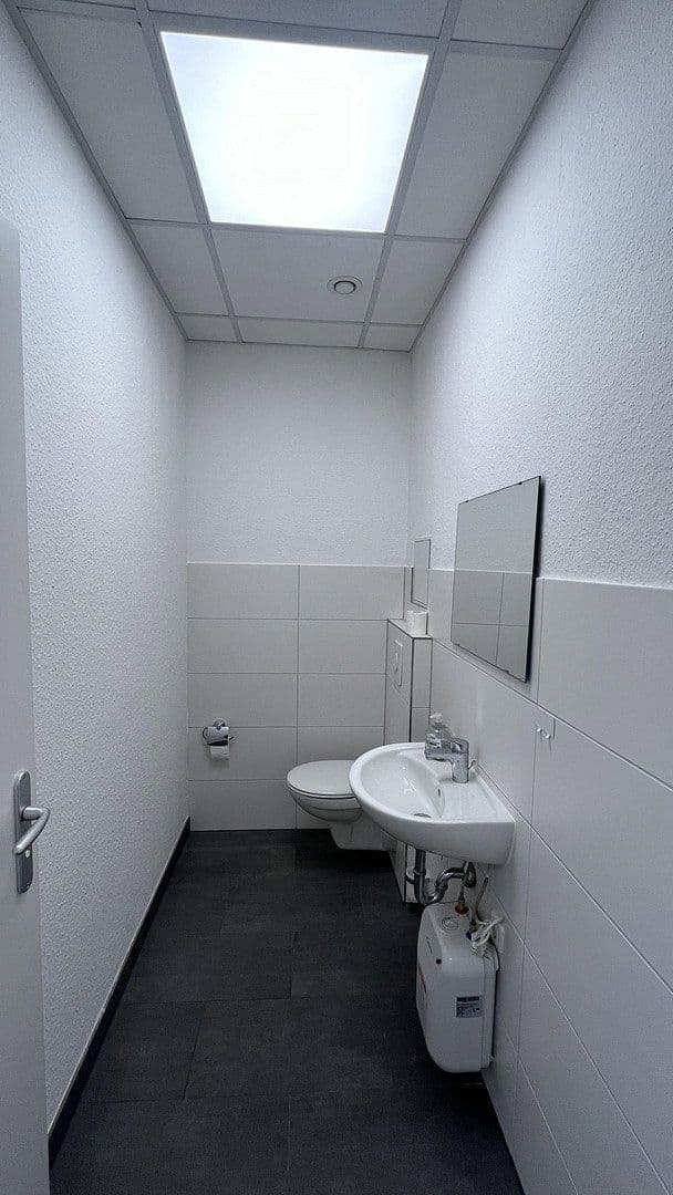 Prenájom kancelárie 101 m², Seeburger Str. 25, Berlin, Berlín Prenájom kancelárie 101 m², Seeburger Str. 25, Berlin, Berlín
