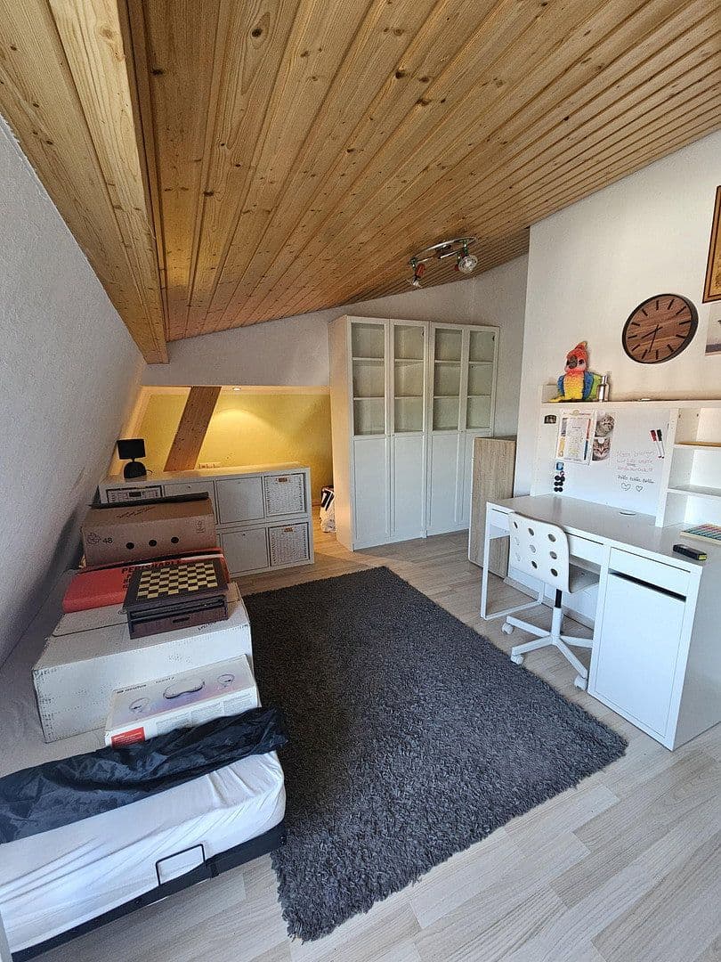 Prenájom bytu 6-izbový 143 m², Leidringer Str. 2, Rosenfeld, Bádensko-Wurttembersko Prenájom bytu 6-izbový 143 m², Leidringer Str. 2, Rosenfeld, Bádensko-Wurttembersko
