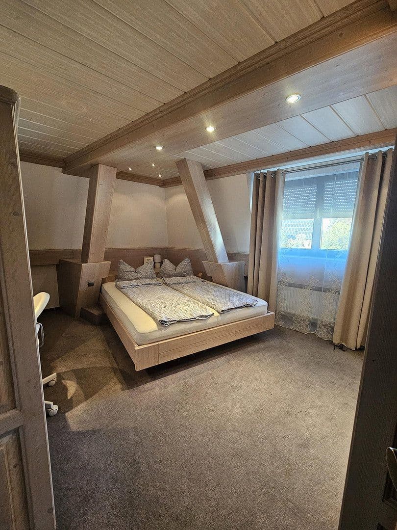 Prenájom bytu 6-izbový 143 m², Leidringer Str. 2, Rosenfeld, Bádensko-Wurttembersko Prenájom bytu 6-izbový 143 m², Leidringer Str. 2, Rosenfeld, Bádensko-Wurttembersko