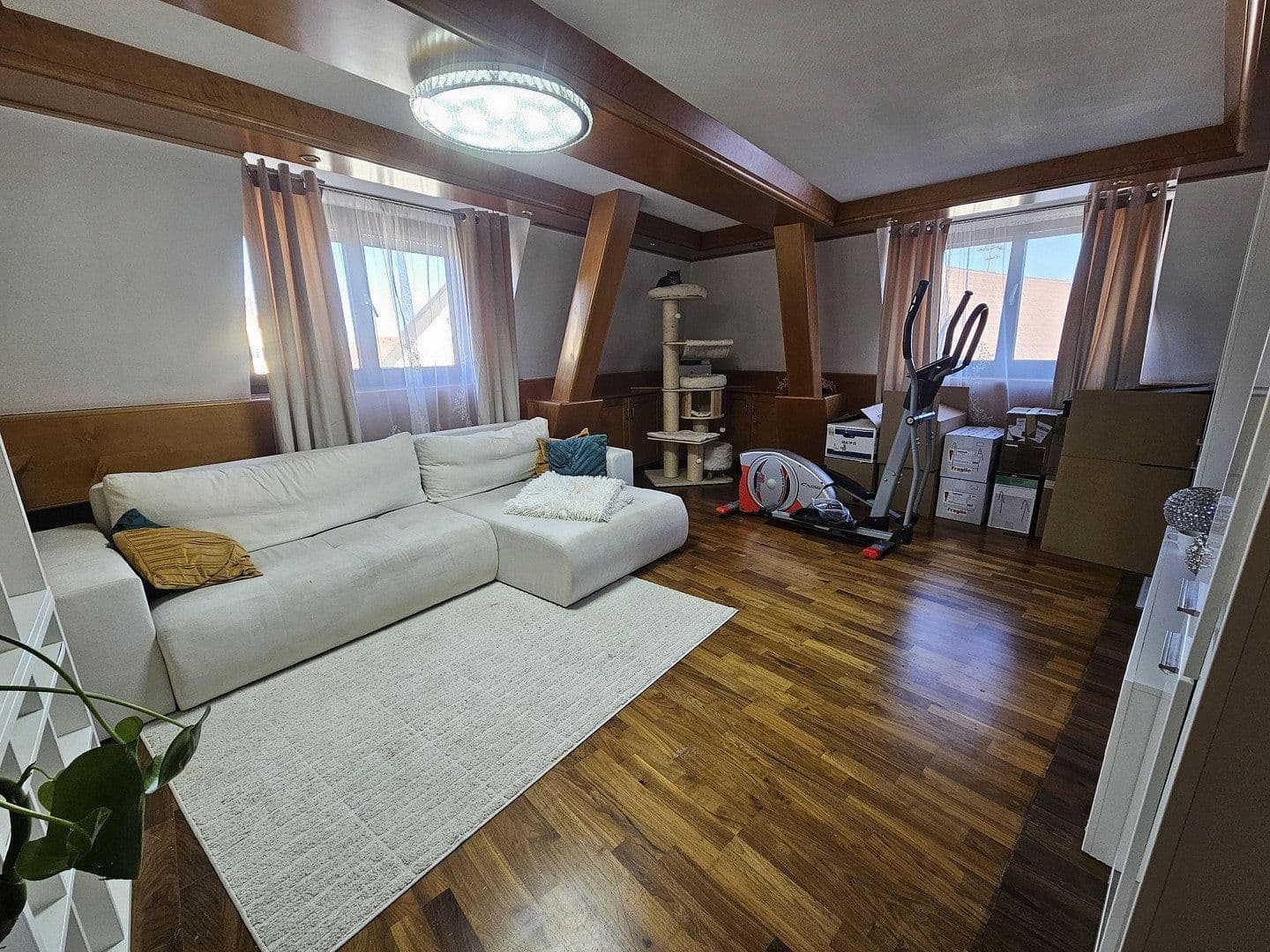 Prenájom bytu 6-izbový 143 m², Leidringer Str. 2, Rosenfeld, Bádensko-Wurttembersko Prenájom bytu 6-izbový 143 m², Leidringer Str. 2, Rosenfeld, Bádensko-Wurttembersko