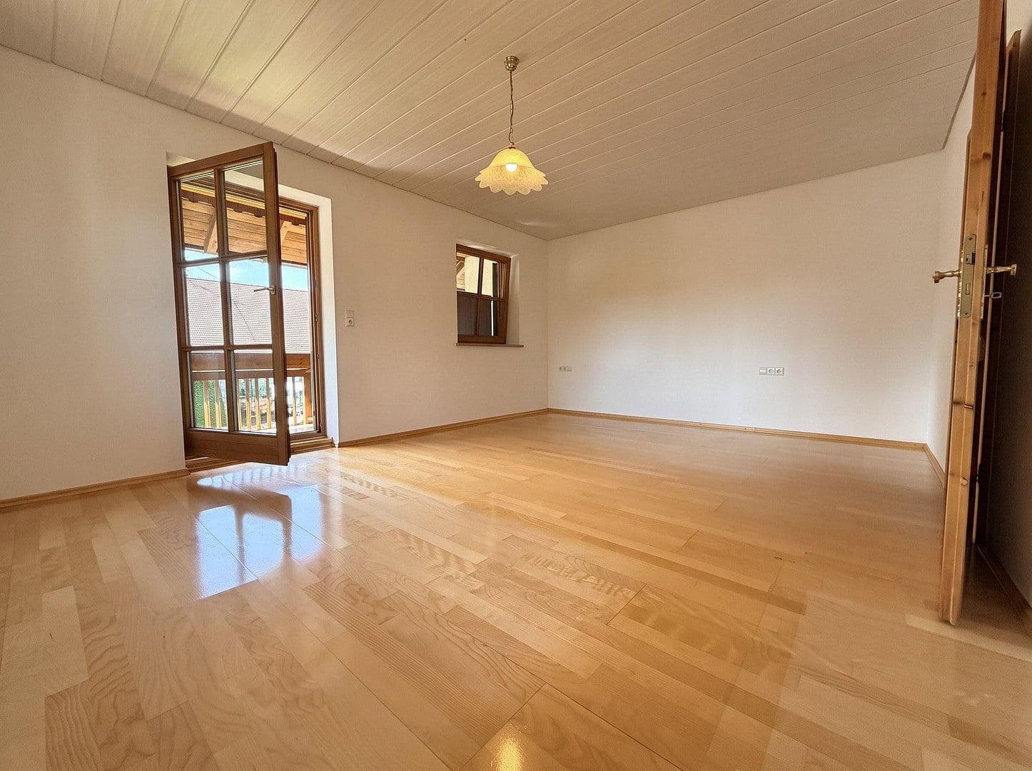 Prenájom domu 175 m², pozemok 684 m², Germaringen, Bavorsko Prenájom domu 175 m², pozemok 684 m², Germaringen, Bavorsko
