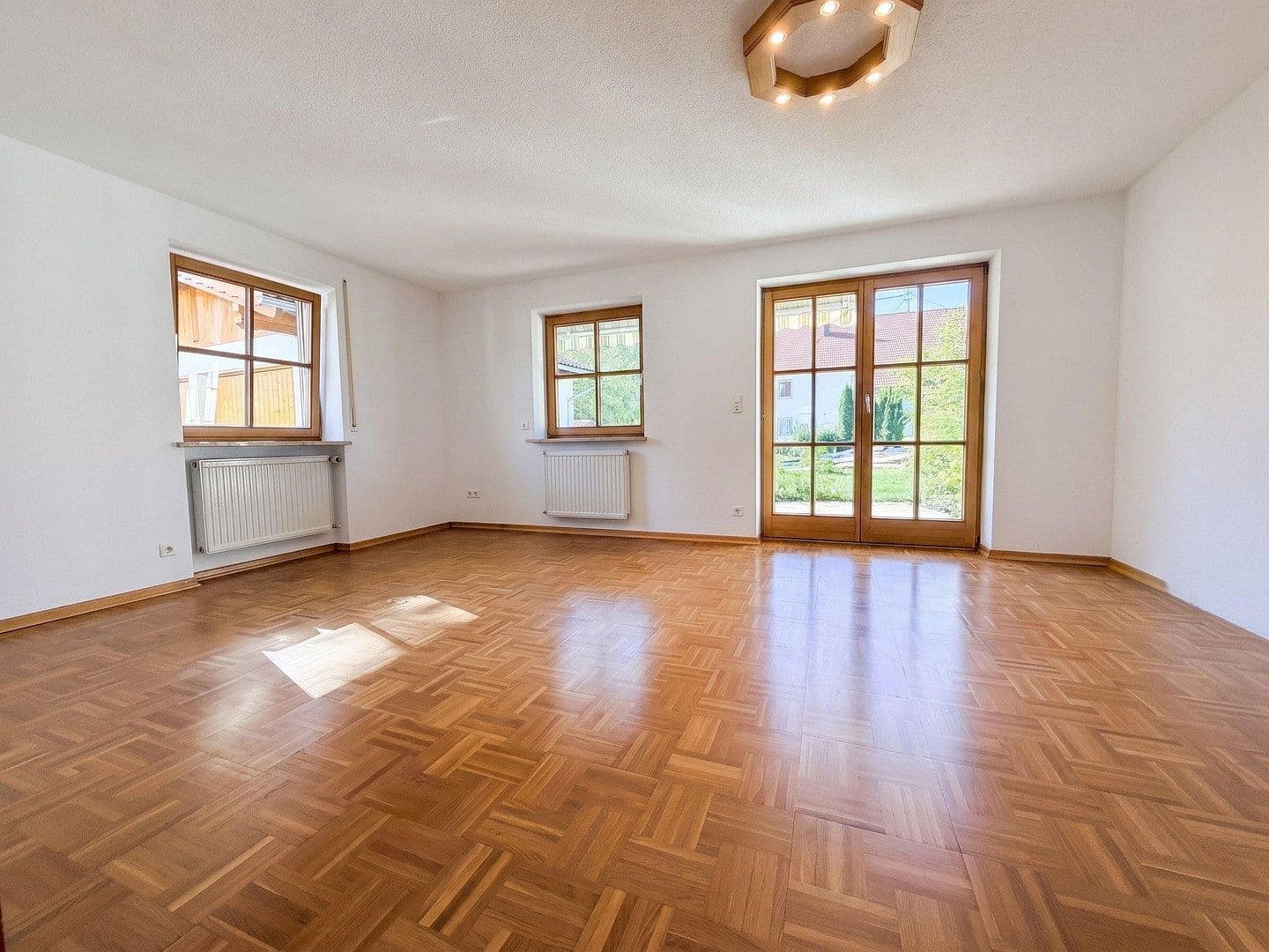 Prenájom domu 175 m², pozemok 684 m², Germaringen, Bavorsko Prenájom domu 175 m², pozemok 684 m², Germaringen, Bavorsko