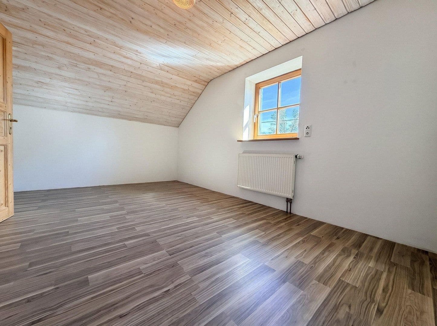 Prenájom domu 175 m², pozemok 684 m², Germaringen, Bavorsko Prenájom domu 175 m², pozemok 684 m², Germaringen, Bavorsko