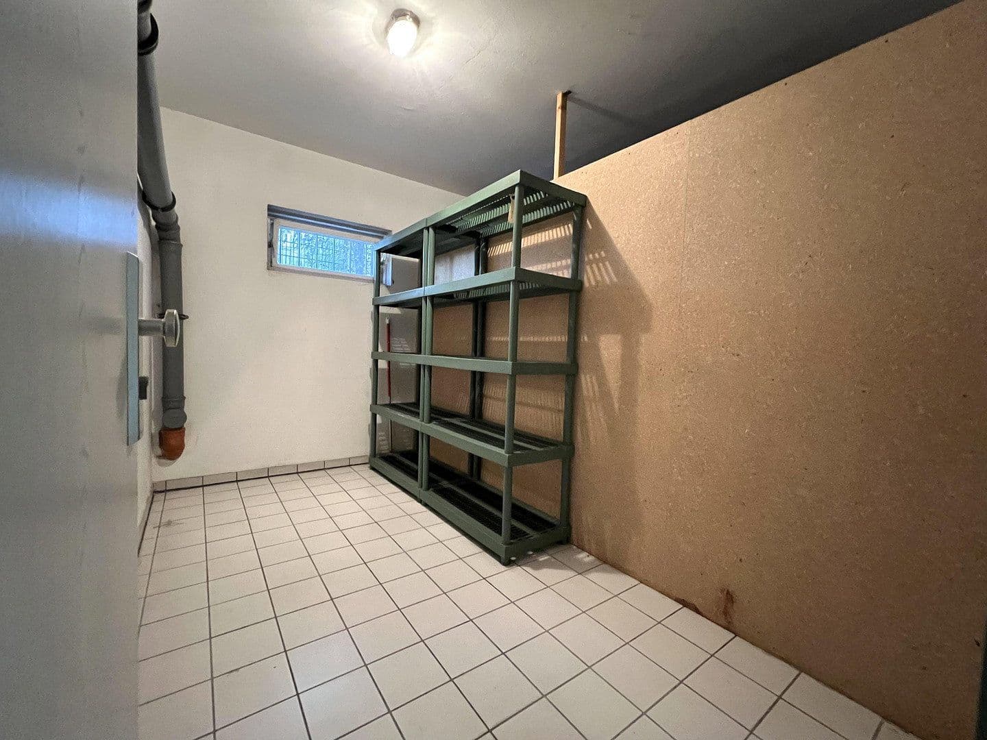 Prenájom bytu 4-izbový 101 m², Reuterallee 69, Darmstadt, Hesensko Prenájom bytu 4-izbový 101 m², Reuterallee 69, Darmstadt, Hesensko