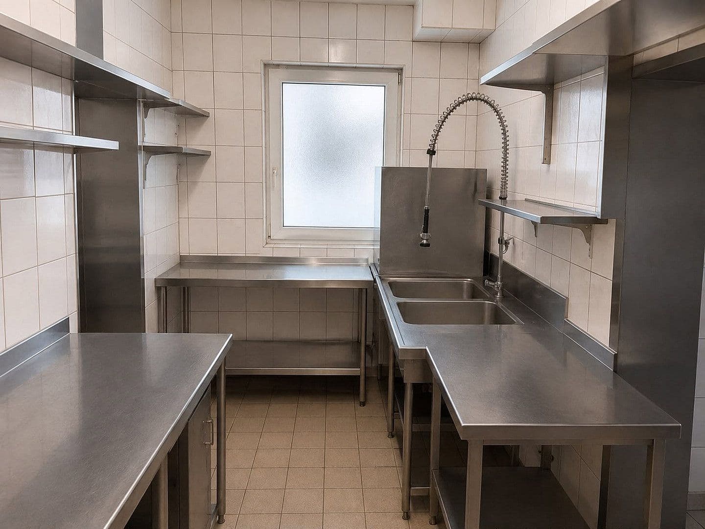 Predaj nebytového priestoru 797 m², Adolf-Hoff-Weg 24, Bremerhaven, Brémy Predaj nebytového priestoru 797 m², Adolf-Hoff-Weg 24, Bremerhaven, Brémy