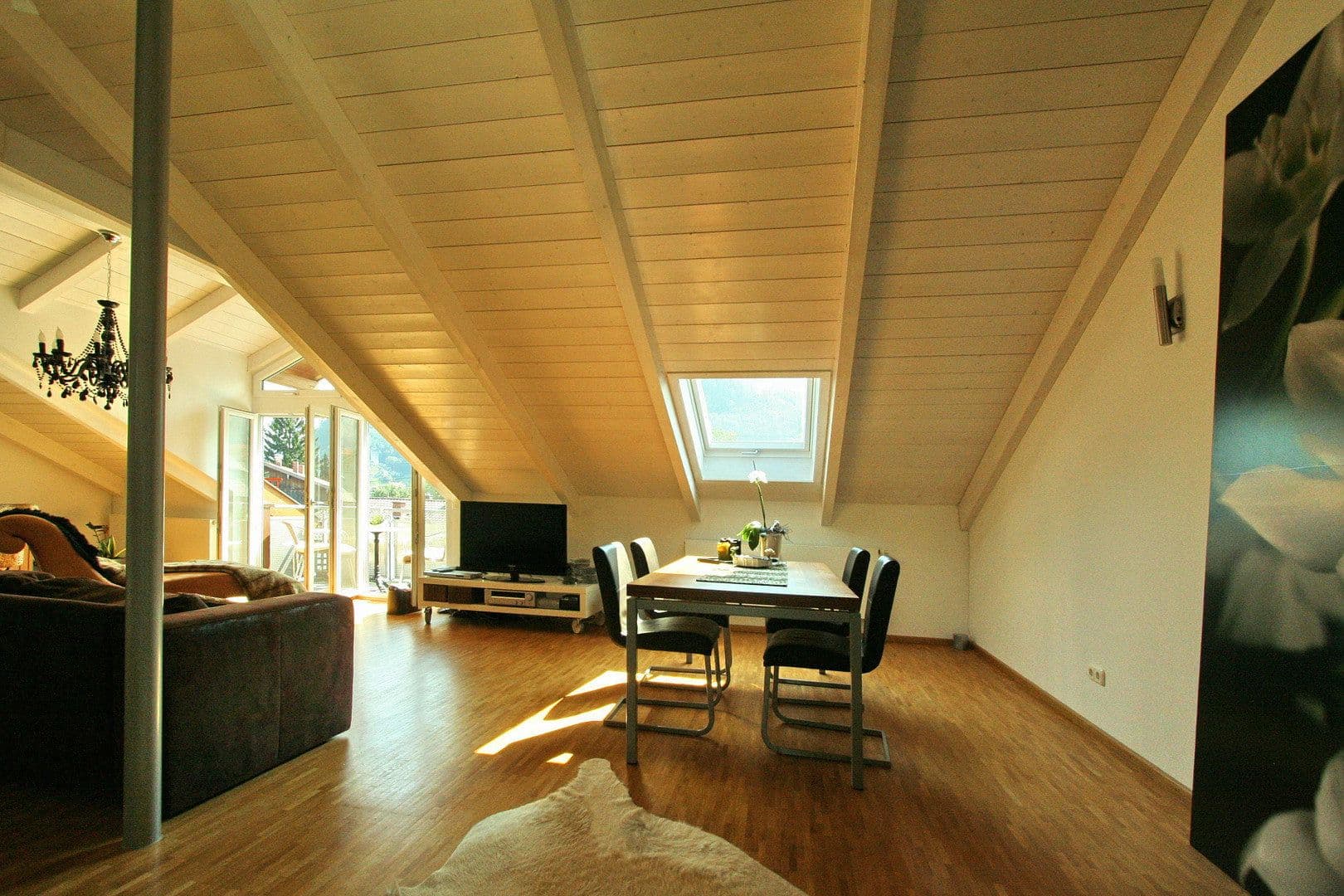 Prenájom bytu 3-izbový 139 m², Flintsbach am Inn, Bavorsko Prenájom bytu 3-izbový 139 m², Flintsbach am Inn, Bavorsko