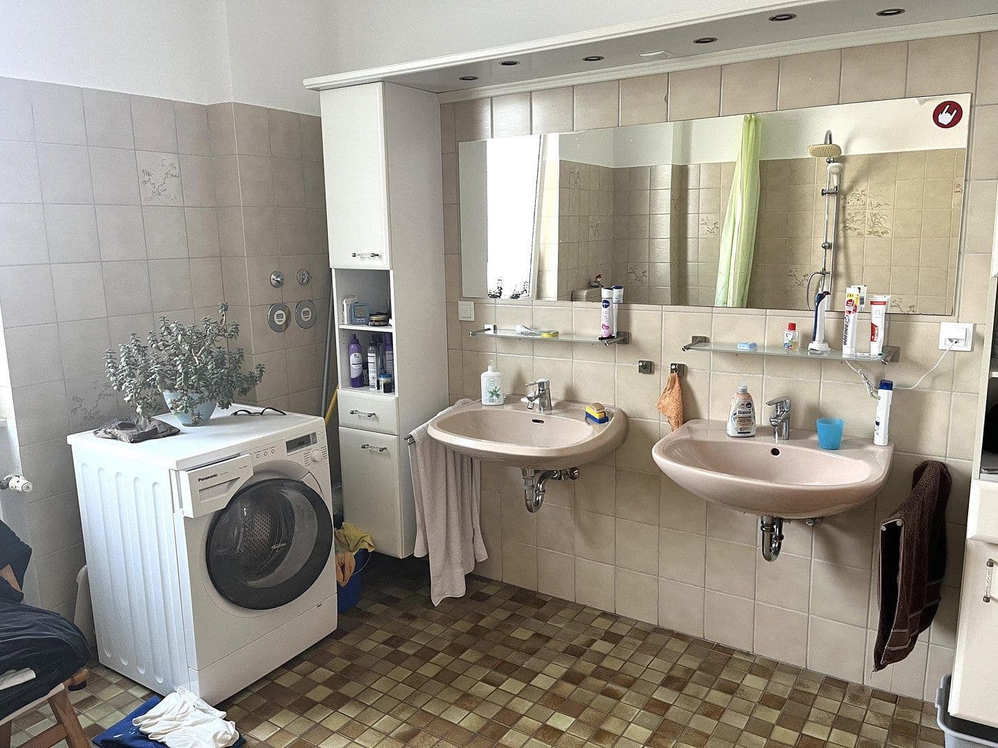 Predaj domu 260 m², pozemok 400 m², Mannheim, Bádensko-Wurttembersko Predaj domu 260 m², pozemok 400 m², Mannheim, Bádensko-Wurttembersko