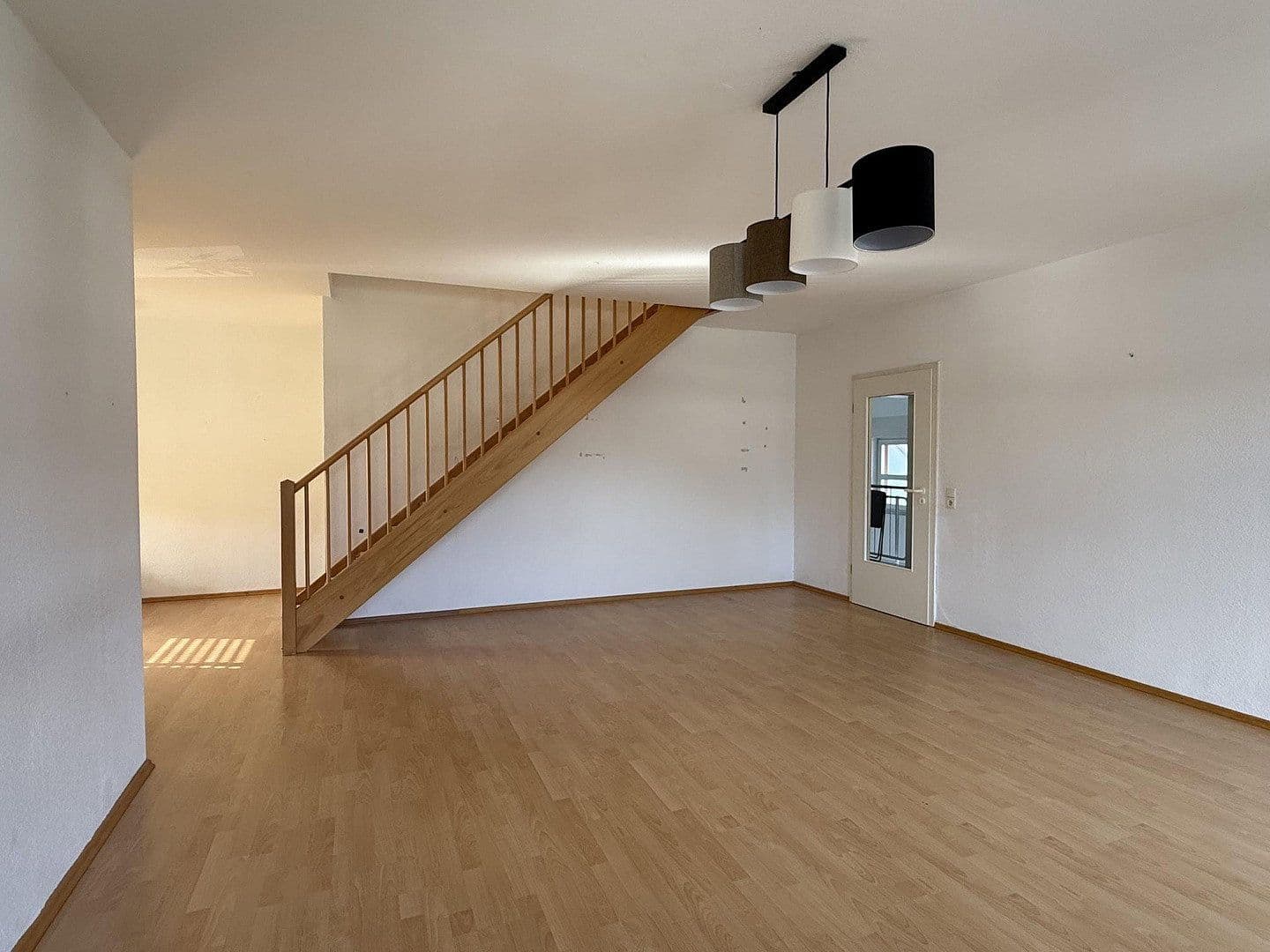 Prenájom bytu 3-izbový 95 m², Lohr am Main, Bavorsko Prenájom bytu 3-izbový 95 m², Lohr am Main, Bavorsko