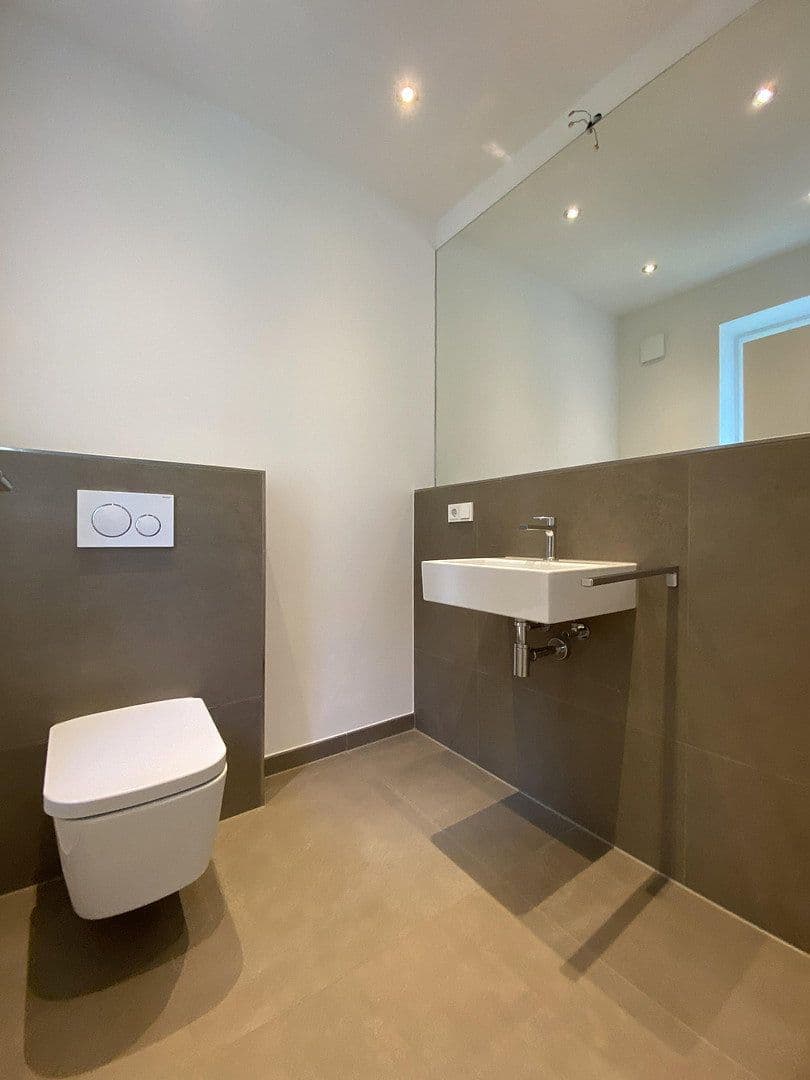 Prenájom bytu 3-izbový 131 m², Münster, Severné Porýnie - Westfálsko Prenájom bytu 3-izbový 131 m², Münster, Severné Porýnie - Westfálsko