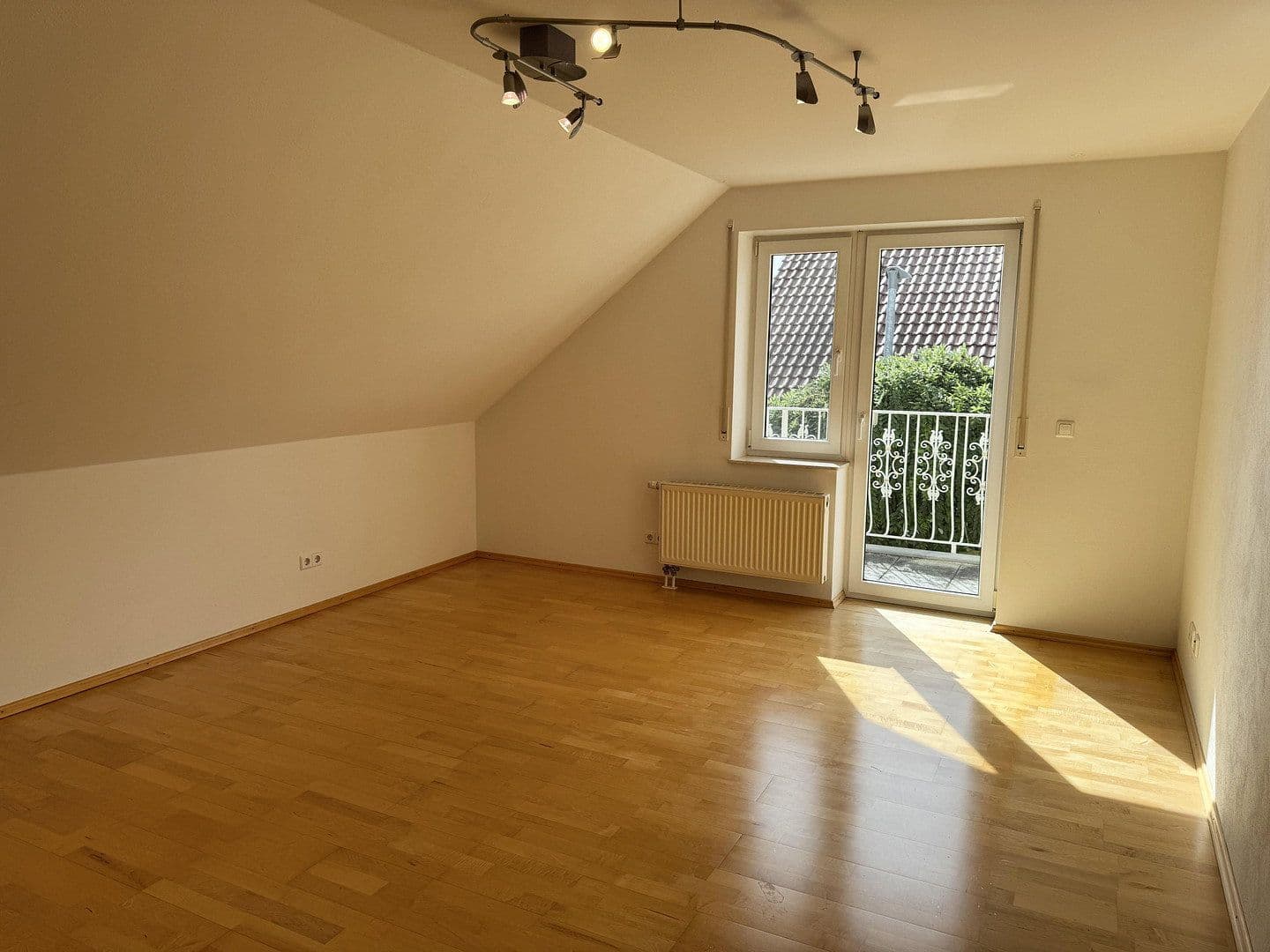Predaj domu 164 m², pozemok 477 m², Kippenheim, Bádensko-Wurttembersko Predaj domu 164 m², pozemok 477 m², Kippenheim, Bádensko-Wurttembersko