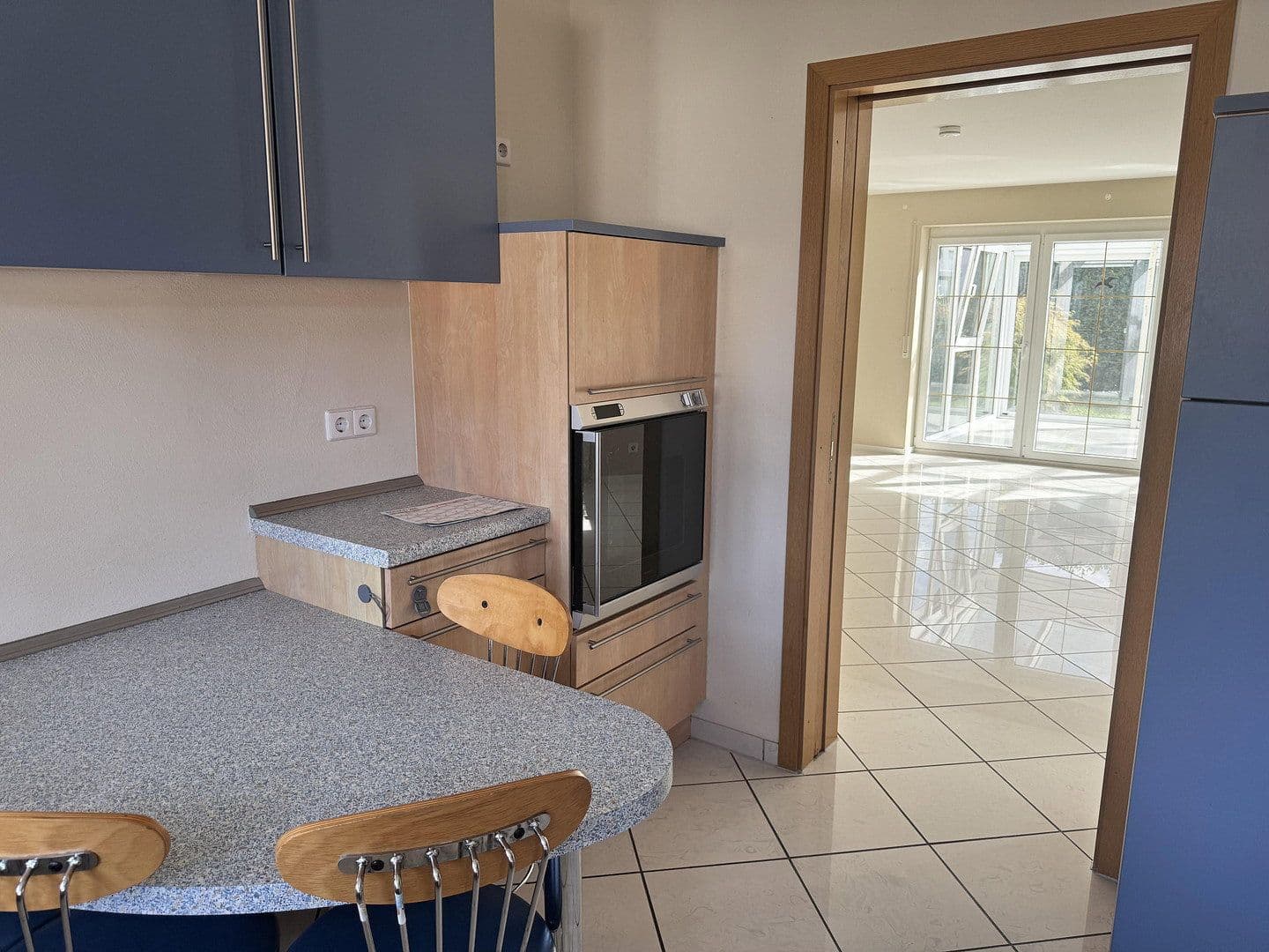 Predaj domu 164 m², pozemok 477 m², Kippenheim, Bádensko-Wurttembersko Predaj domu 164 m², pozemok 477 m², Kippenheim, Bádensko-Wurttembersko