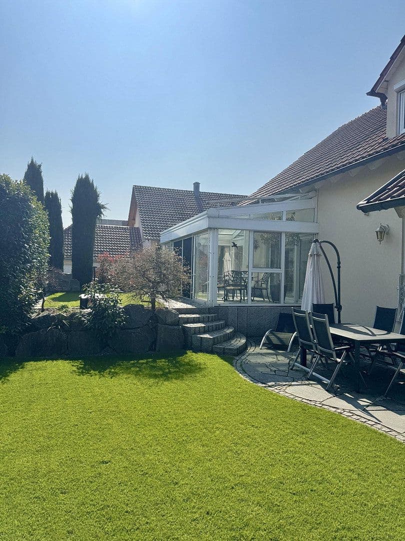 Predaj domu 164 m², pozemok 477 m², Kippenheim, Bádensko-Wurttembersko Predaj domu 164 m², pozemok 477 m², Kippenheim, Bádensko-Wurttembersko