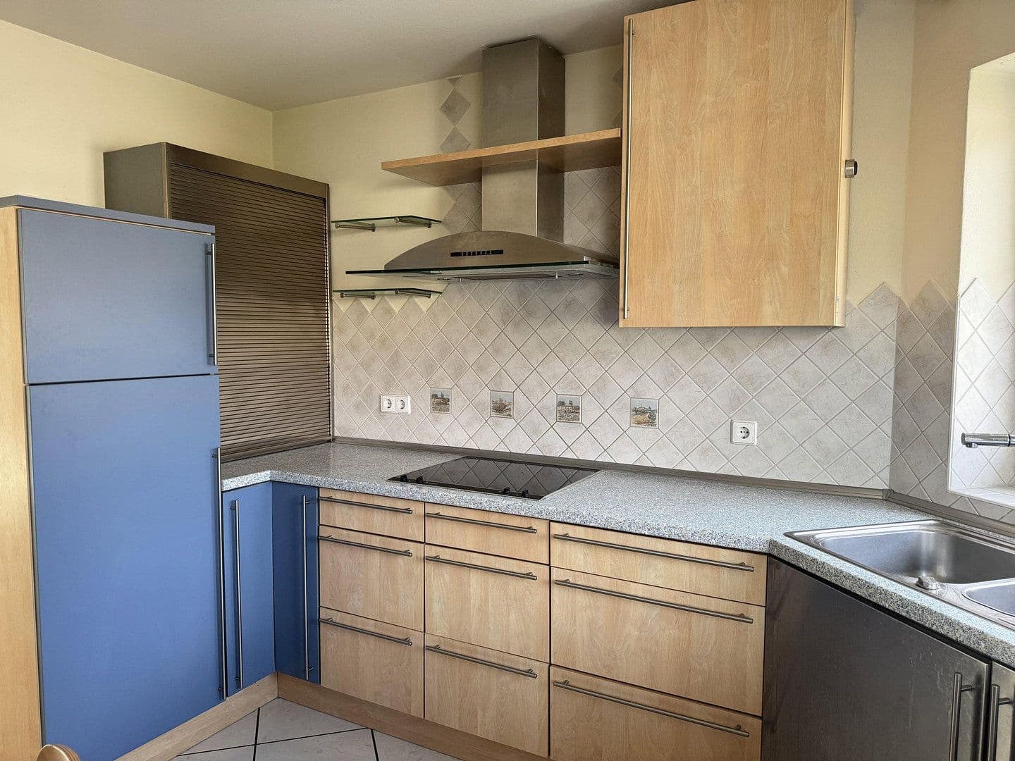 Predaj domu 164 m², pozemok 477 m², Kippenheim, Bádensko-Wurttembersko Predaj domu 164 m², pozemok 477 m², Kippenheim, Bádensko-Wurttembersko