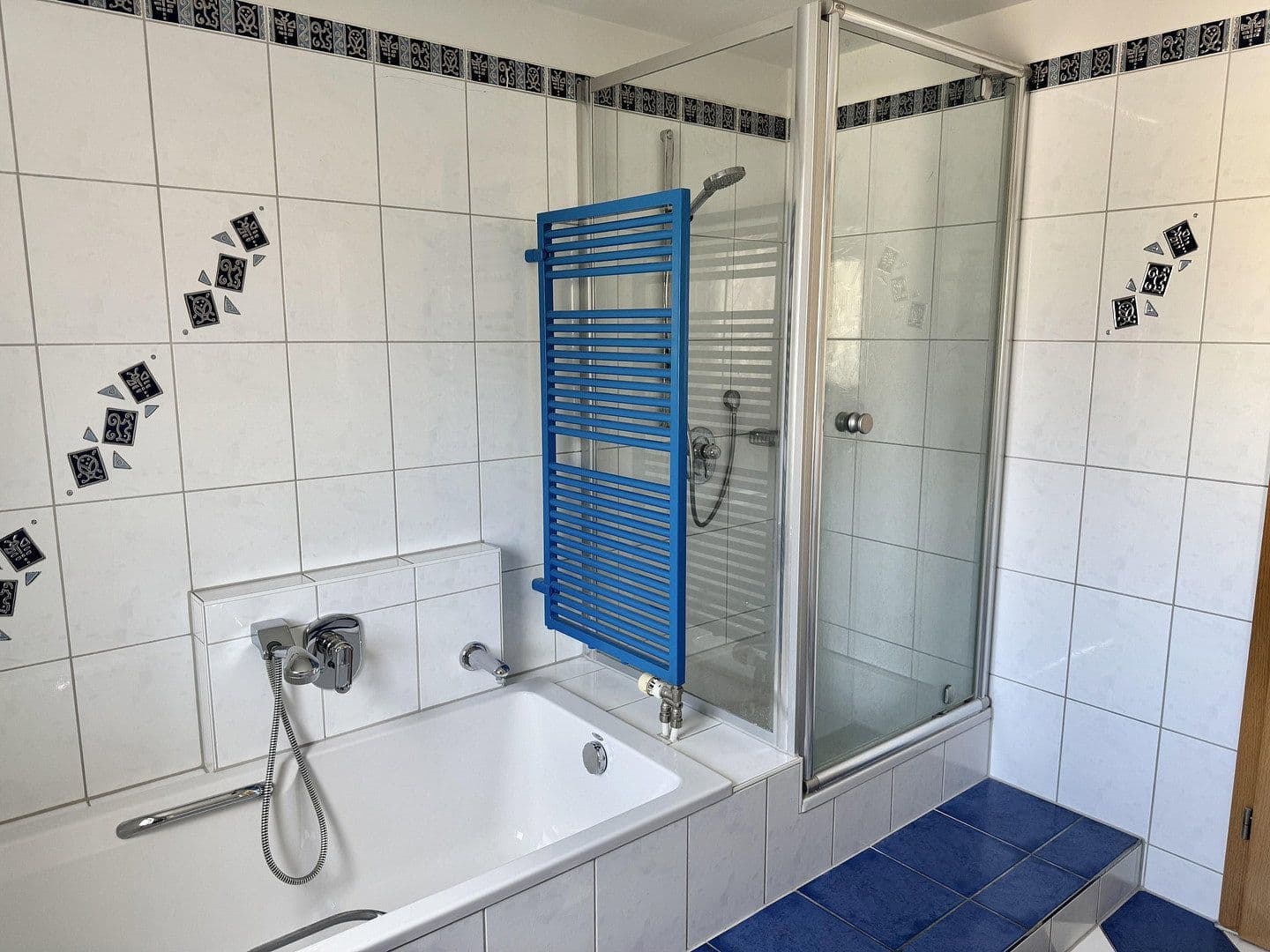 Predaj domu 164 m², pozemok 477 m², Kippenheim, Bádensko-Wurttembersko Predaj domu 164 m², pozemok 477 m², Kippenheim, Bádensko-Wurttembersko