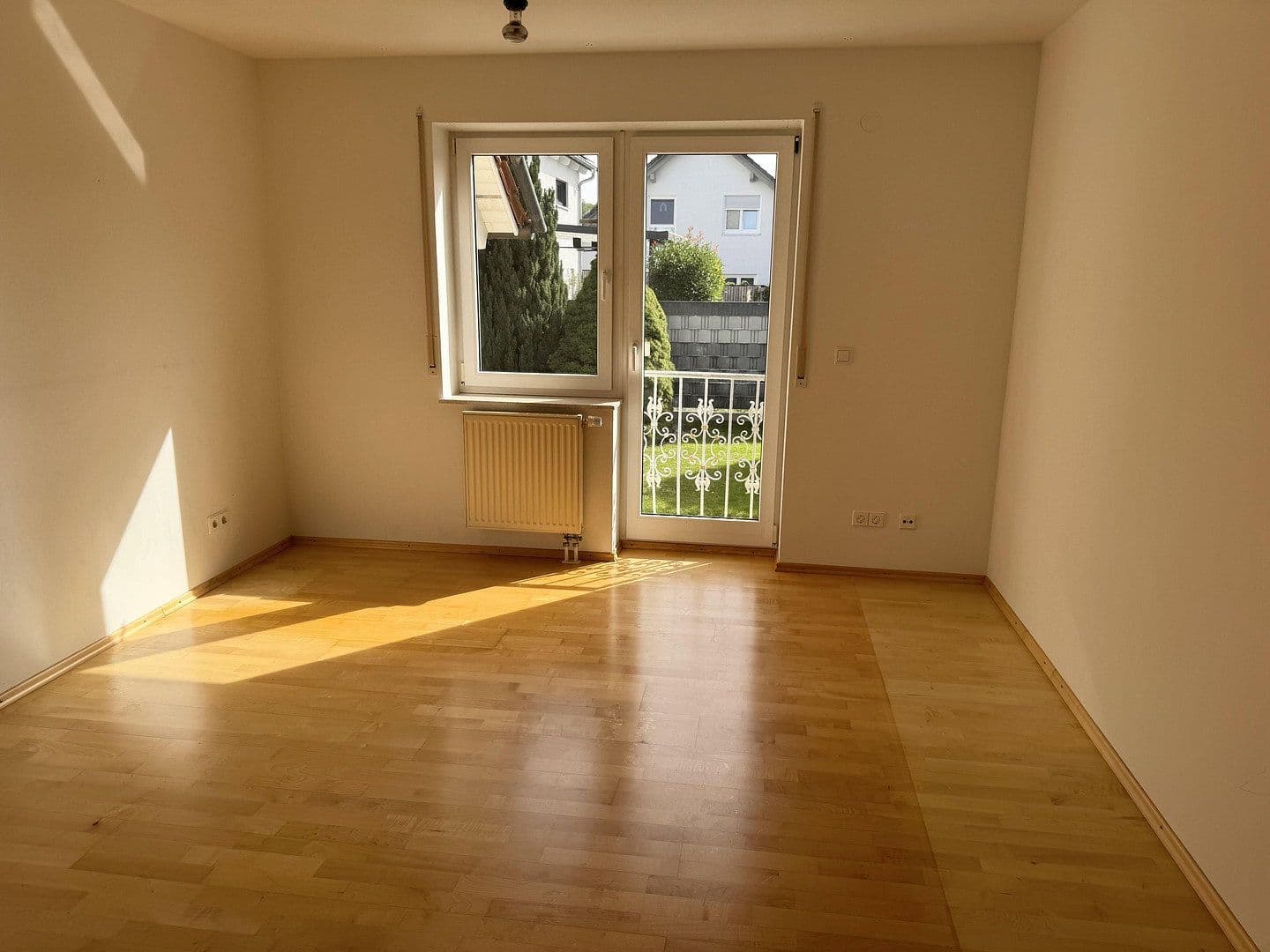 Predaj domu 164 m², pozemok 477 m², Kippenheim, Bádensko-Wurttembersko Predaj domu 164 m², pozemok 477 m², Kippenheim, Bádensko-Wurttembersko