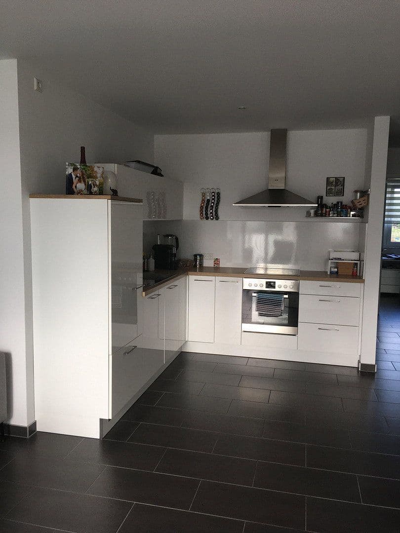 Prenájom bytu 3-izbový 100 m², Karlsdorf-Neuthard, Bádensko-Wurttembersko Prenájom bytu 3-izbový 100 m², Karlsdorf-Neuthard, Bádensko-Wurttembersko