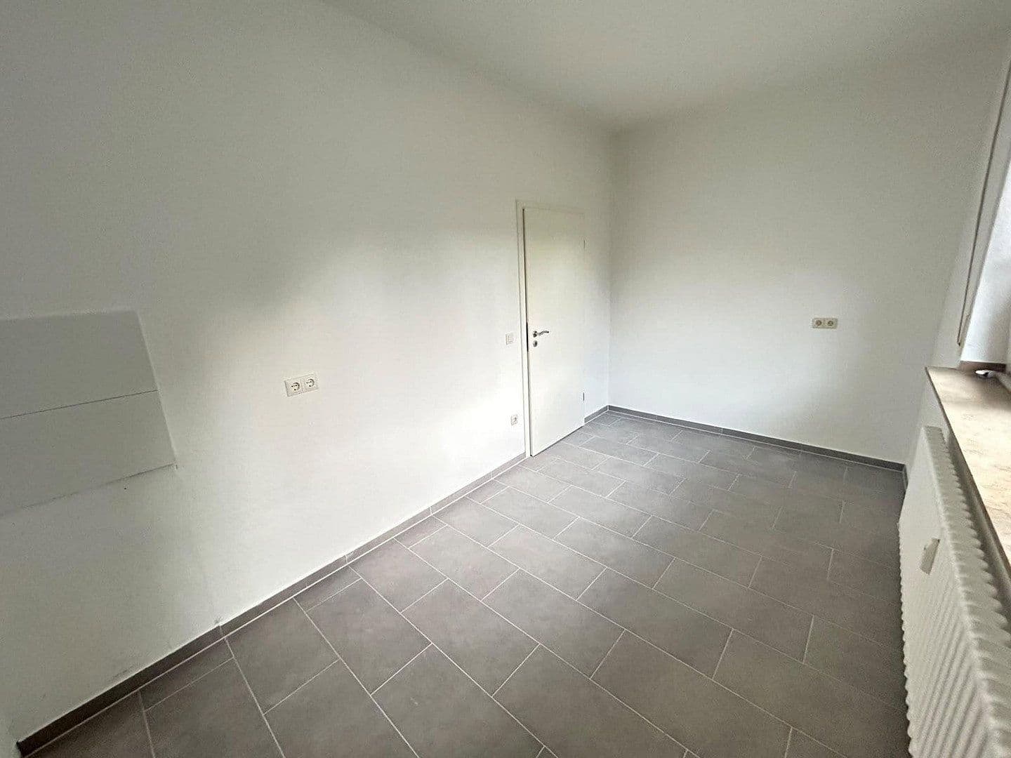 Prenájom bytu 1-izbový 43 m², Schlangenwallstraße 7, Gelsenkirchen, Severné Porýnie - Westfálsko Prenájom bytu 1-izbový 43 m², Schlangenwallstraße 7, Gelsenkirchen, Severné Porýnie - Westfálsko